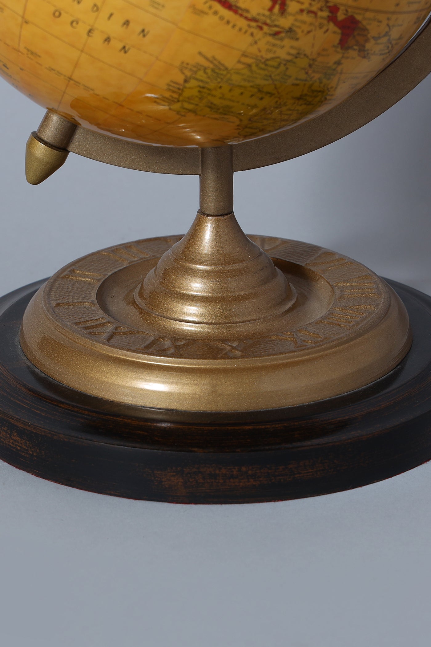 Globe Small