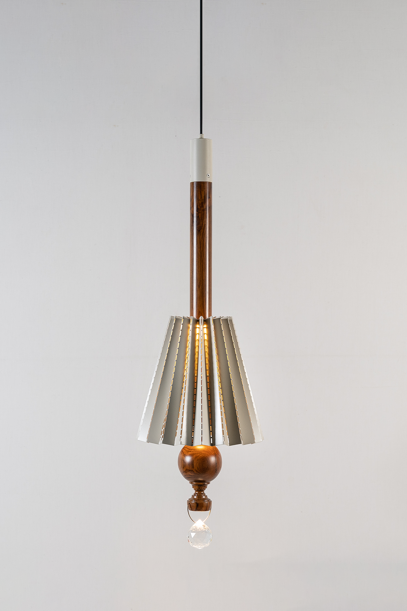 Crystal pendant light