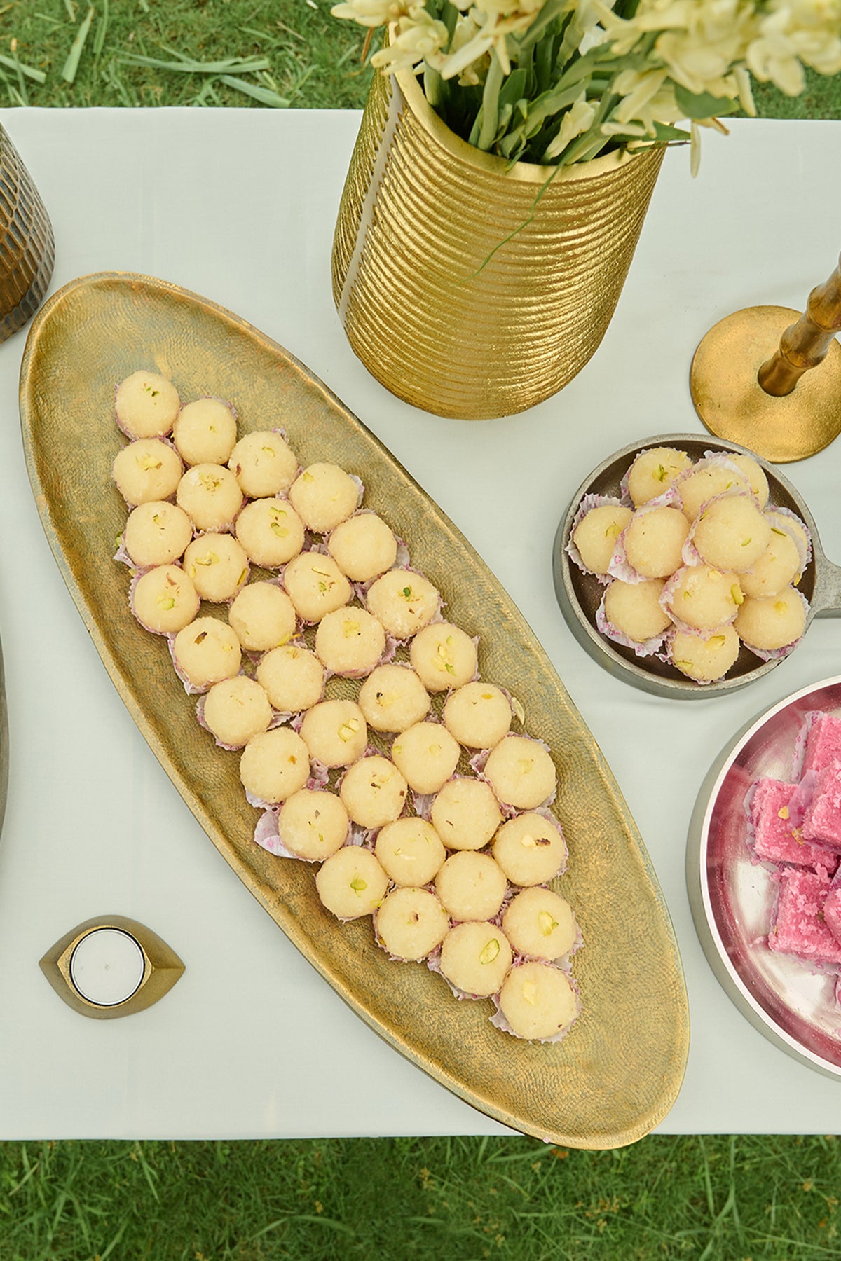 Vritt CAST ALUMINIUM Gold Tray
