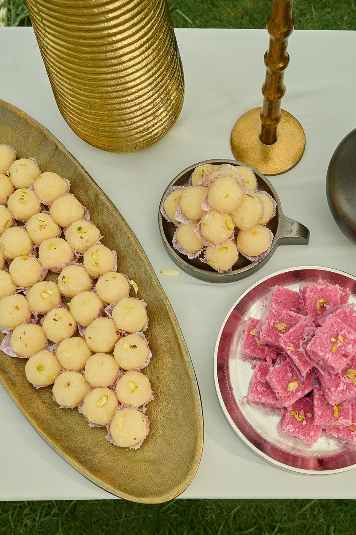 Vritt CAST ALUMINIUM Gold Tray