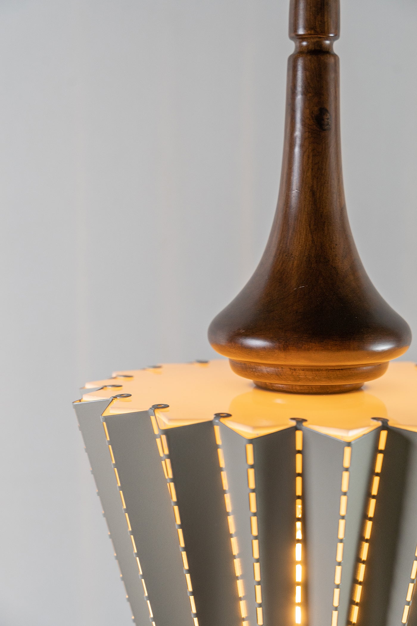 Upside down pendant light