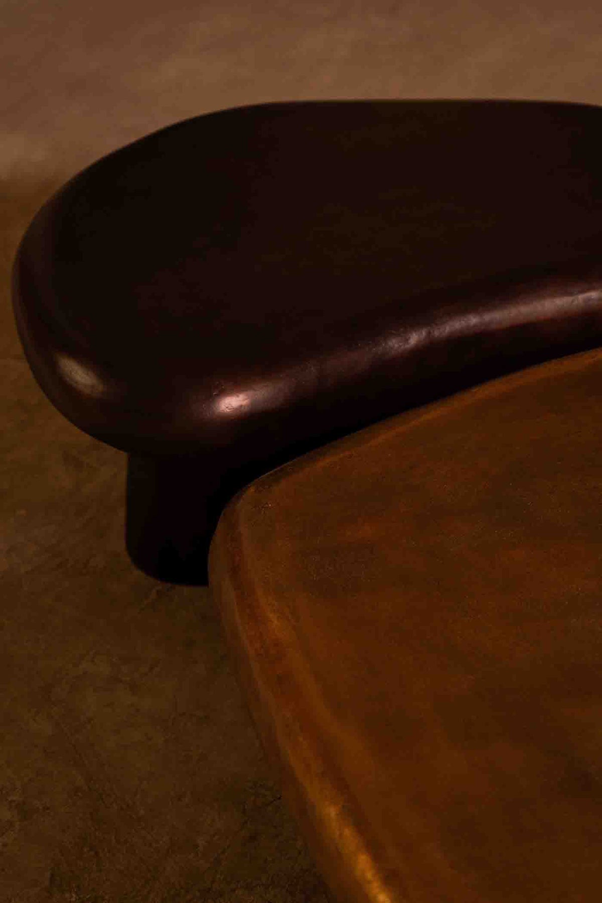 Pebble coffee CAST ALUMINIUM Gold table (BRONZE)