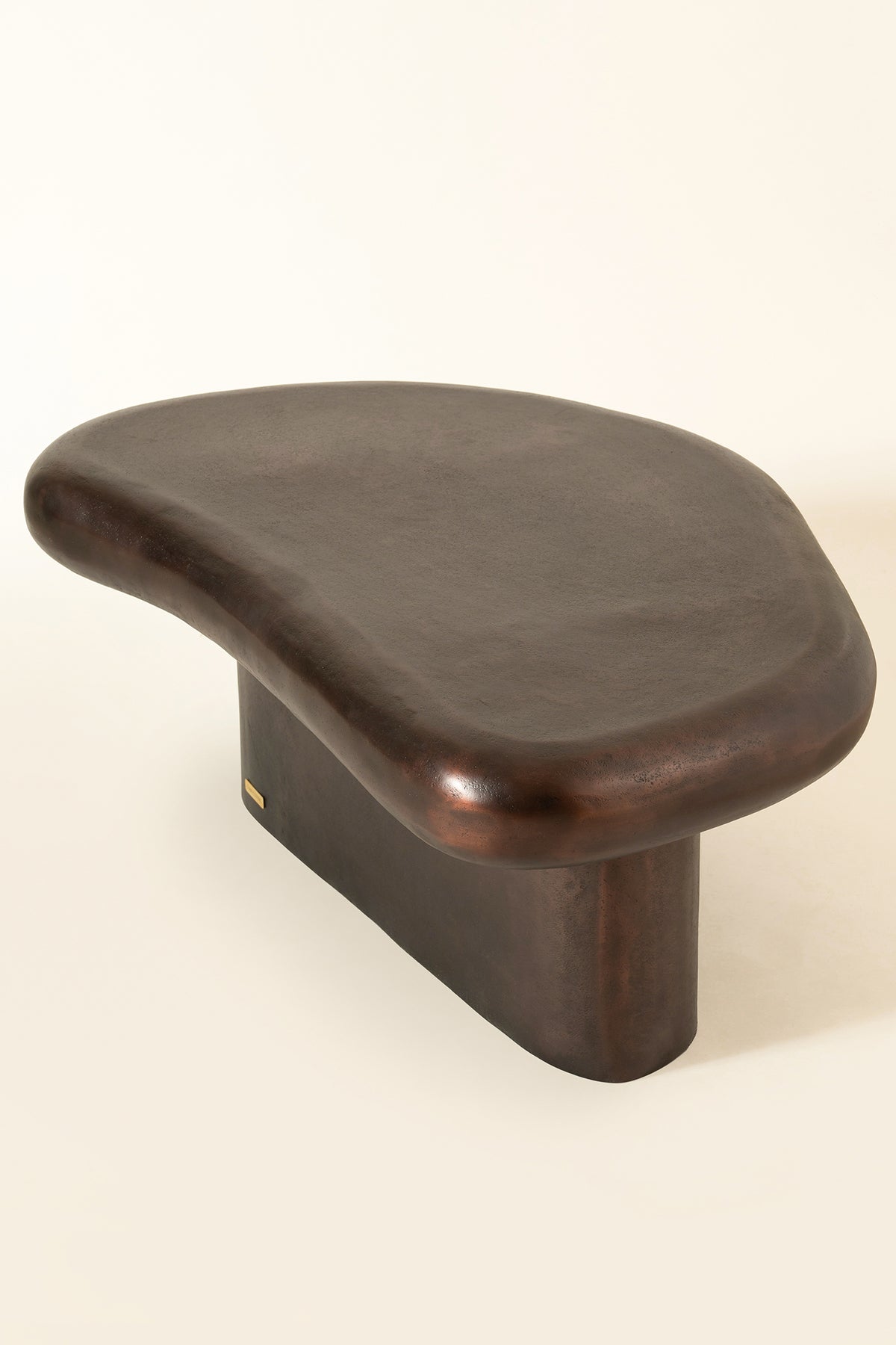Pebble coffee CAST ALUMINIUM Gold table (BRONZE)