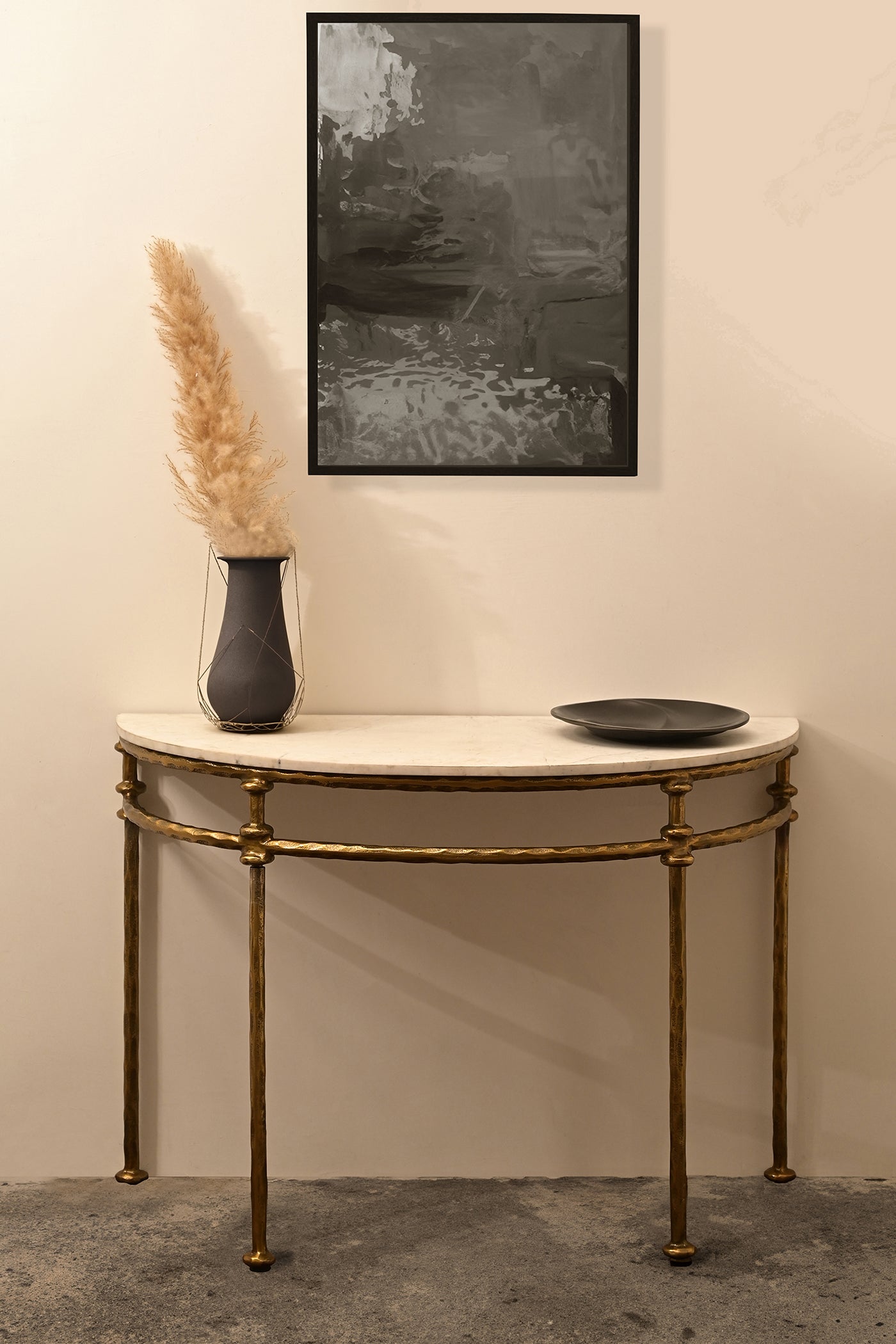 Jina
Console Table