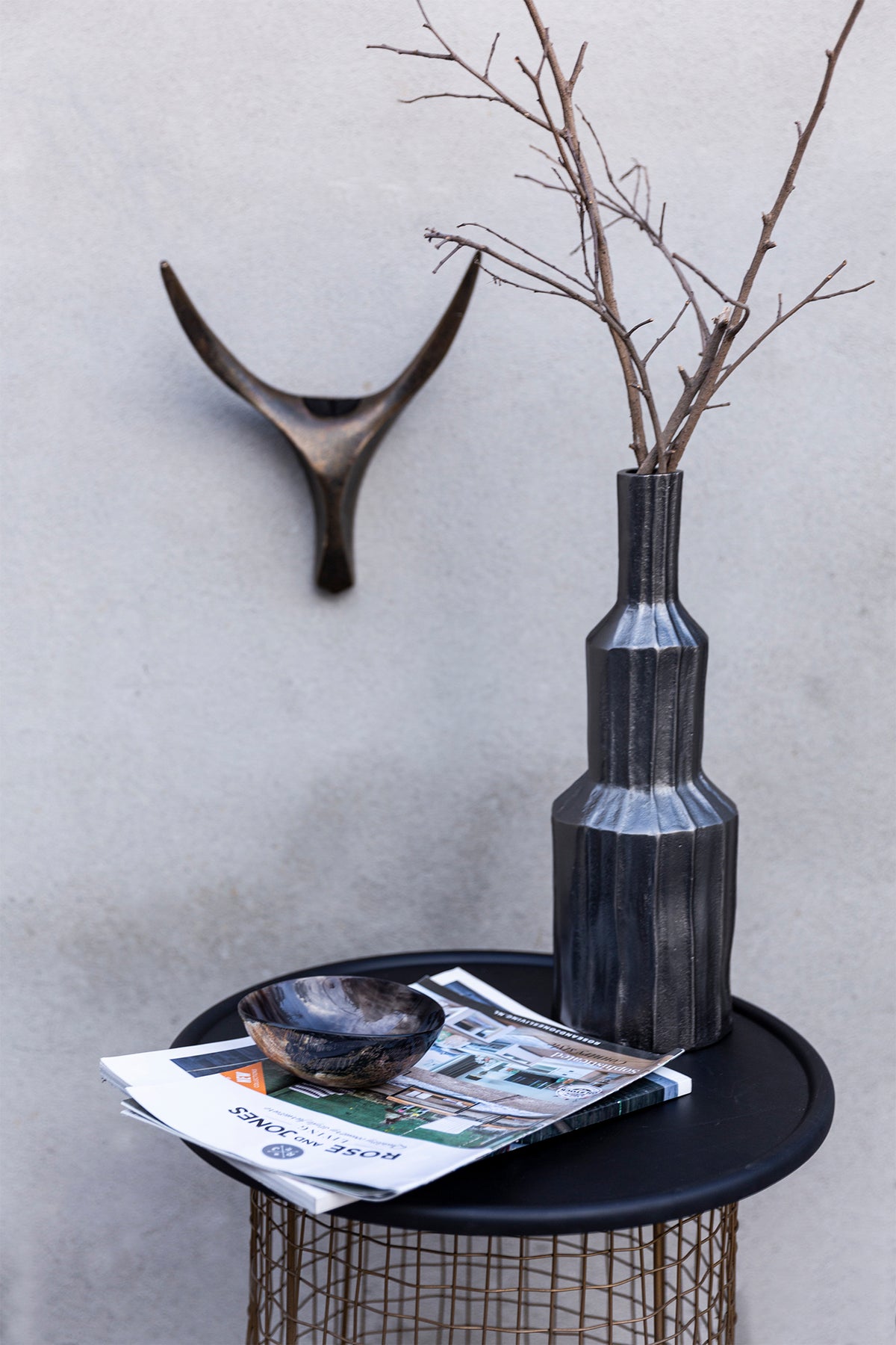 Kenai CAST ALUMINIUM Black Vase