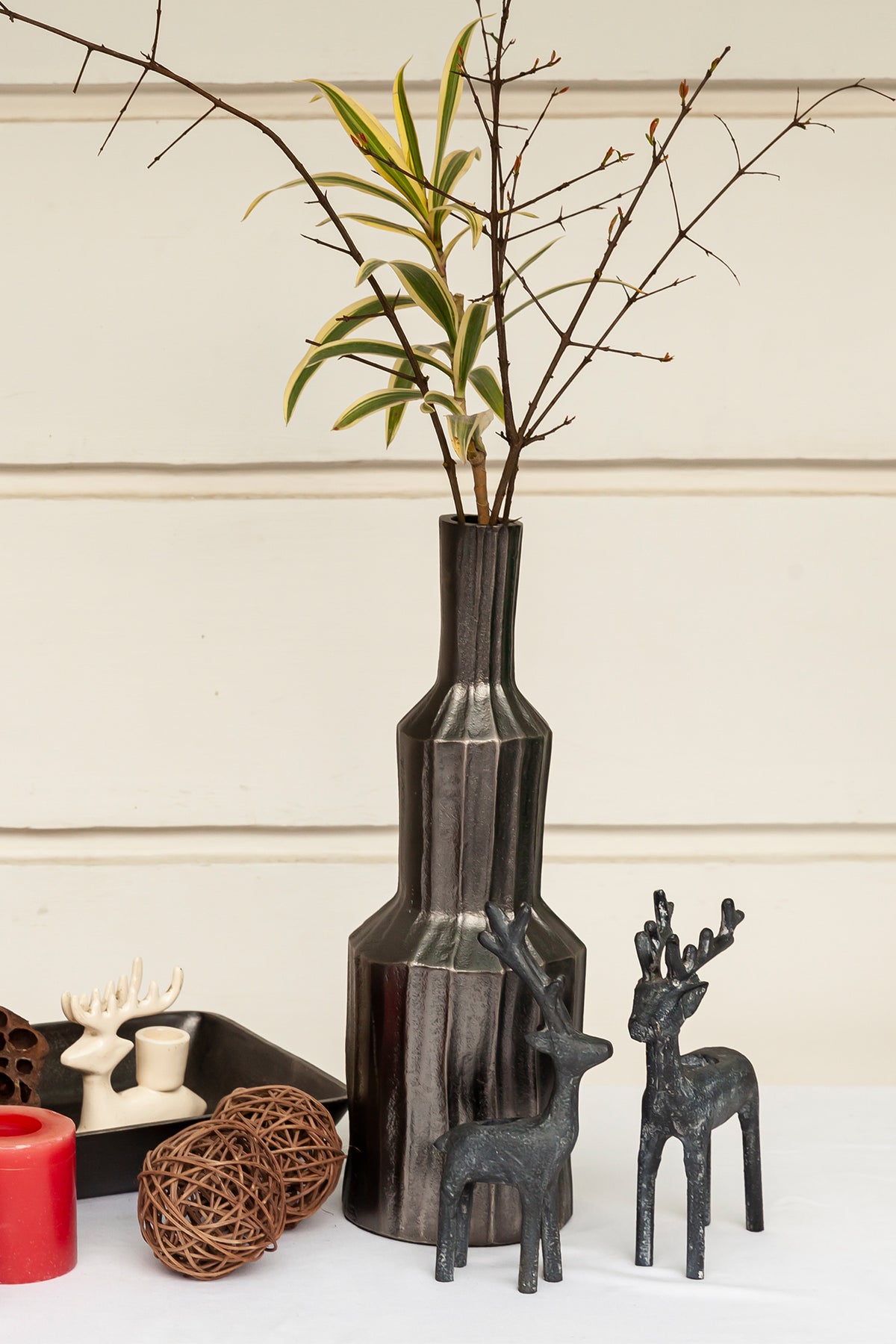 Kenai CAST ALUMINIUM Black Vase