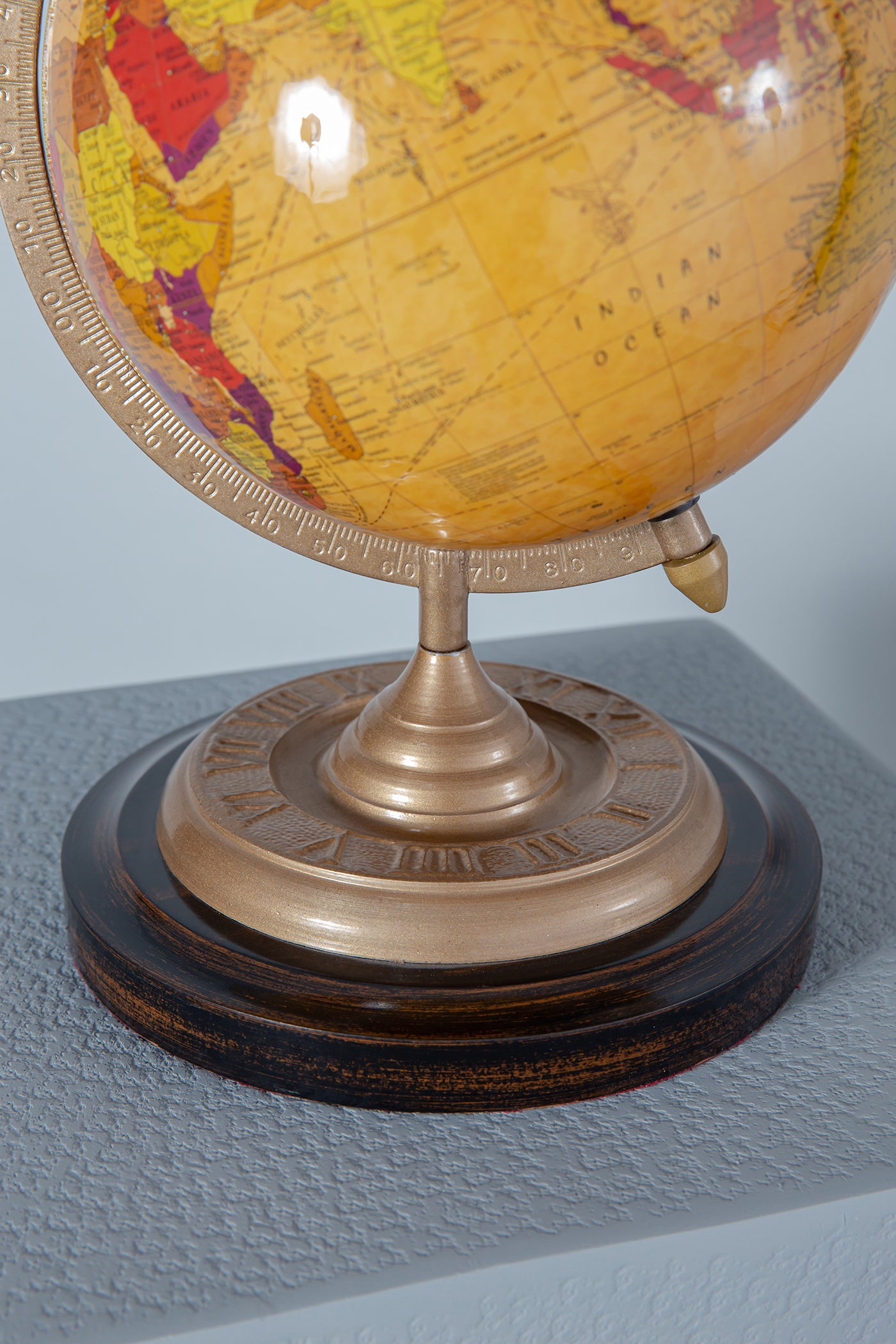 Globe Small