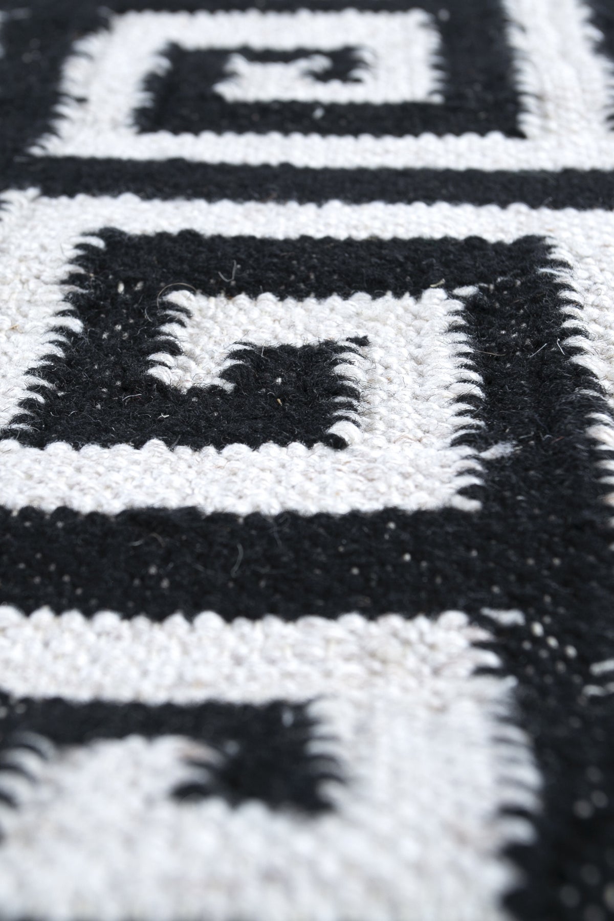 Jaipur Rugs Soft Greek Key 5X8 Feet Rug| Ebony & Antique White Hand Knotted Dhurrie Carpet For Living Room