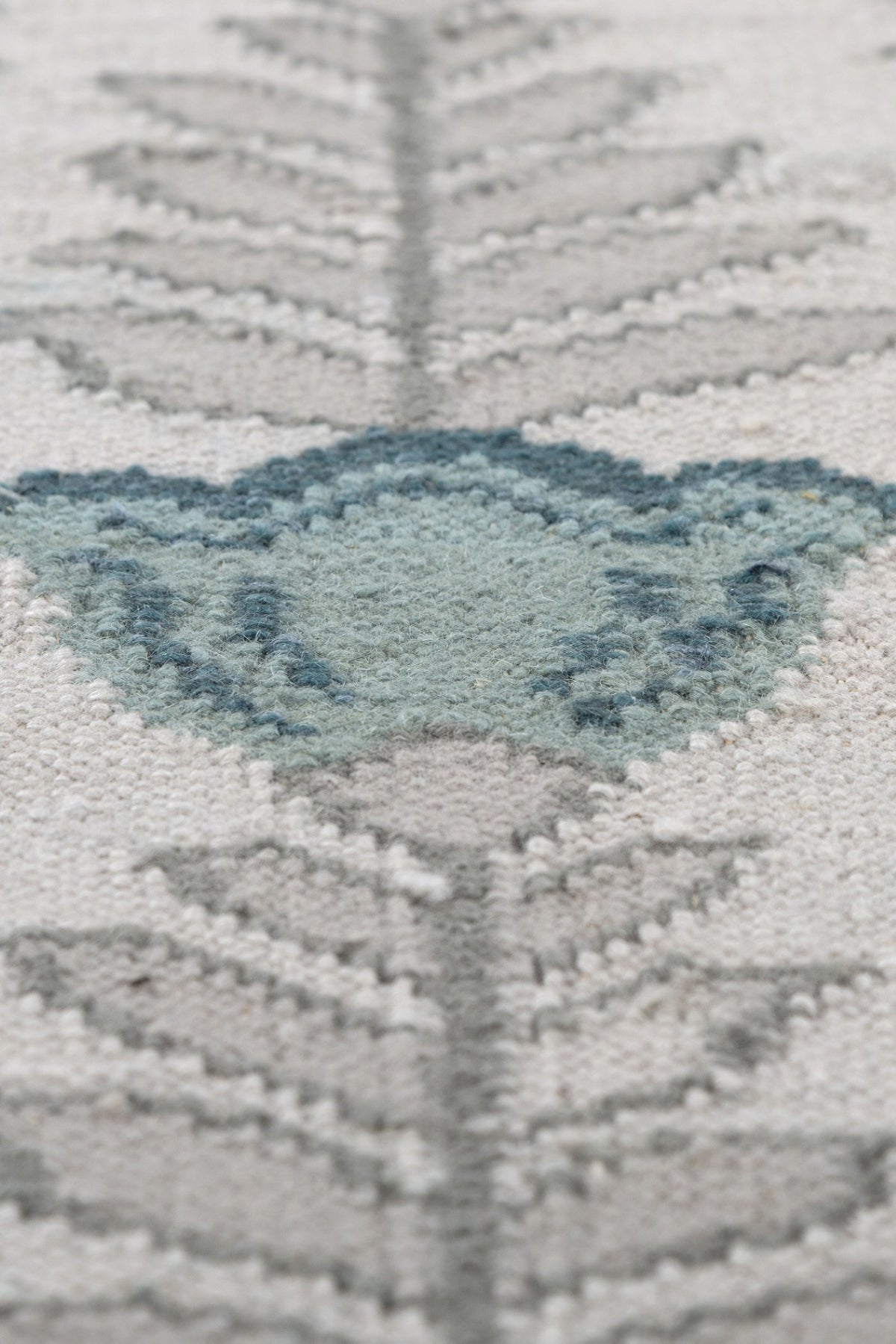 Jaipur Rugs Soft Ethnic Floral 5X8 Feet Rug| Light Silver & Classic Gray Hand Knotted Dhurrie Carpet For Living Room
