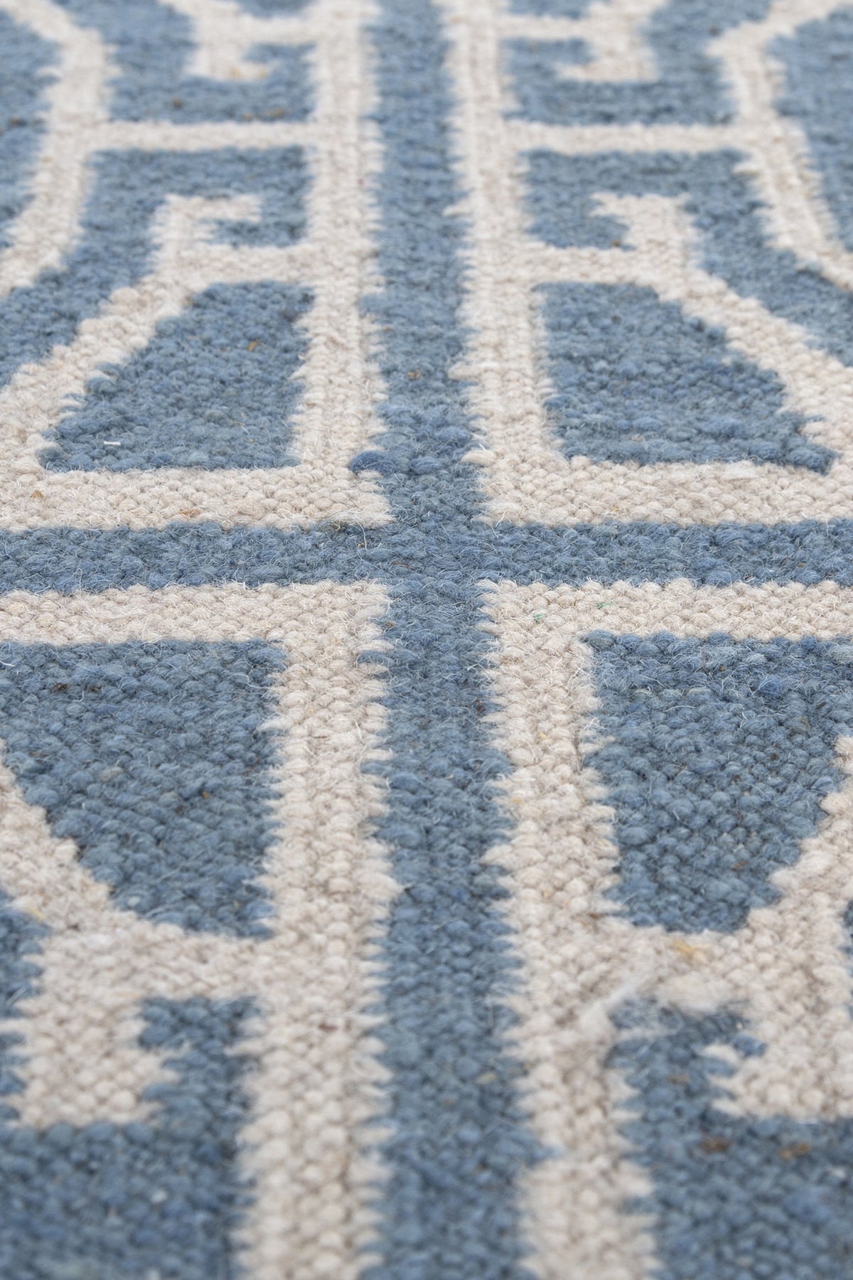 Jaipur Rugs Soft Geomatric With Greek Key Border 8X10 Feet Rug| White & Silver Lake Blue Hand Knotted Dhurrie Carpet For Living Room