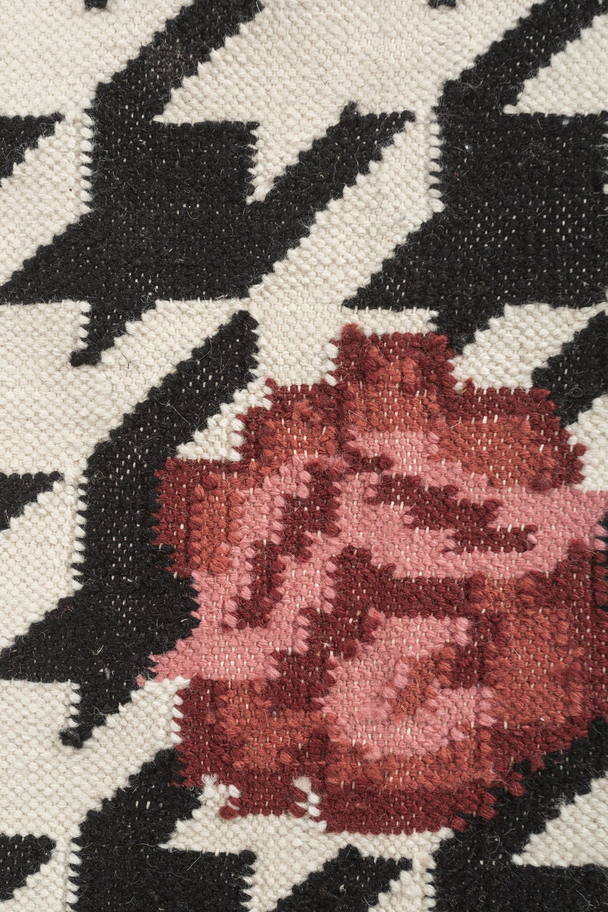 Jaipur Rugs Soft Houndstooth Floral 6X9 Feet Rug| White & Ebony Hand Knotted Dhurrie Carpet For Living Room