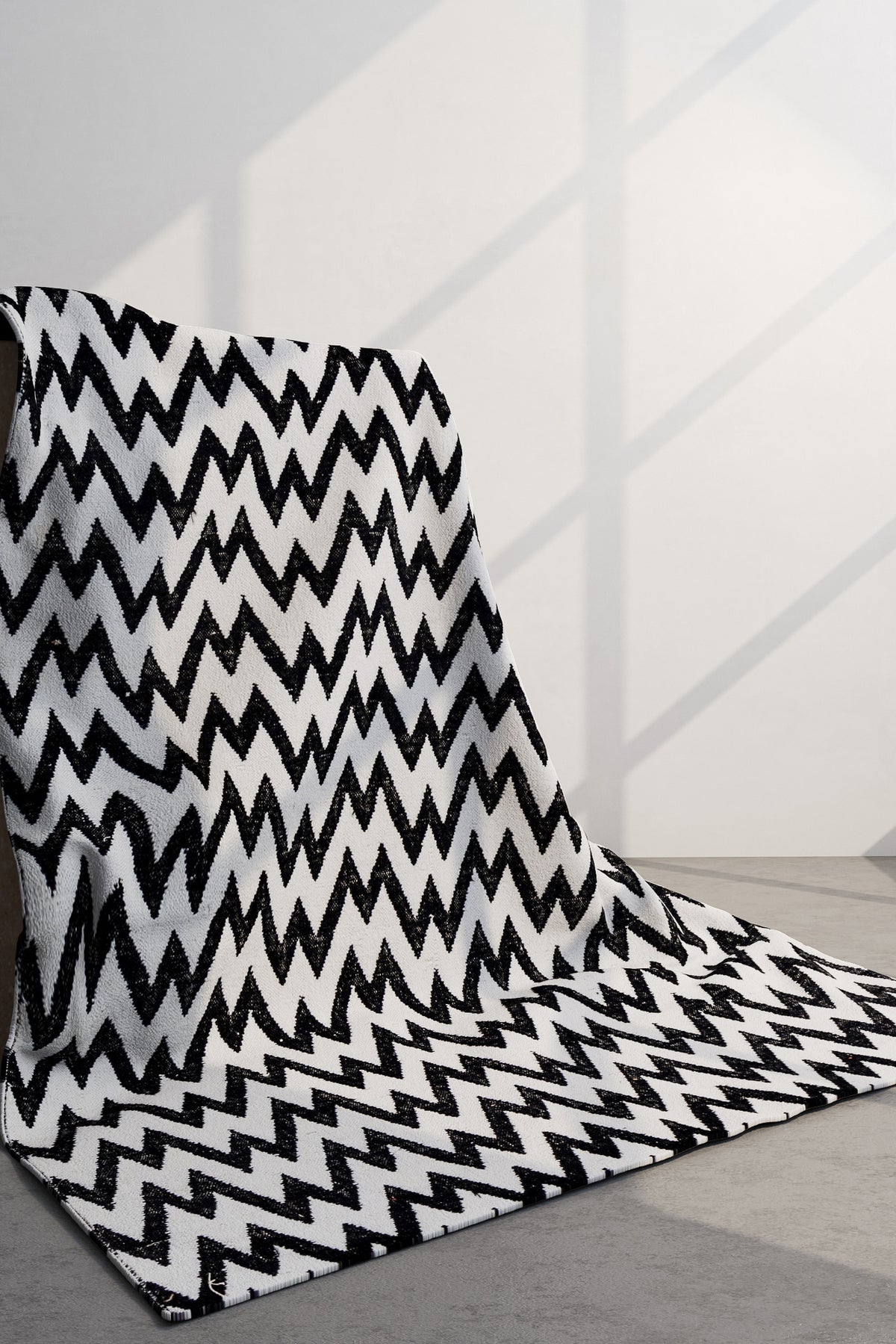 Jaipur Rugs Soft Chevron 6X9 Feet Rug| Ebony & Undyed White Hand Knotted Dhurrie Carpet For Living Room
