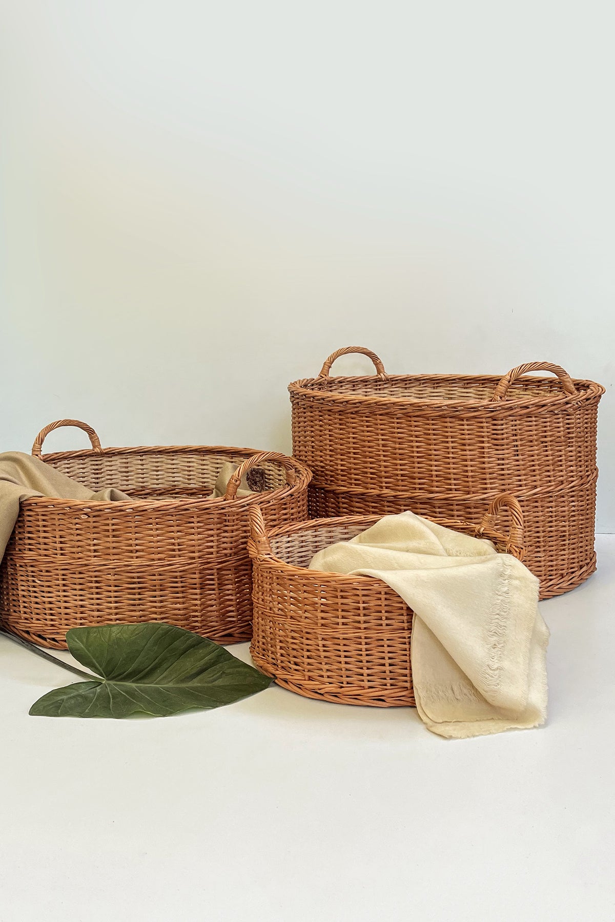 Mianzi Peony Wicker Natural Basket (Medium)
