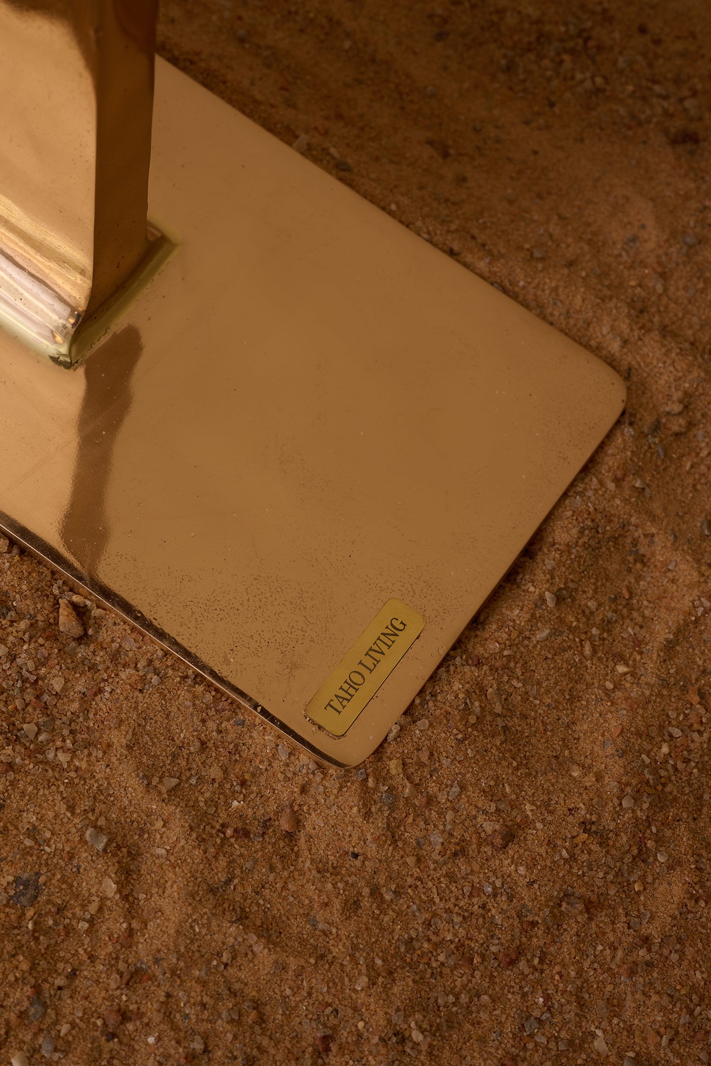 Saral
Side Table