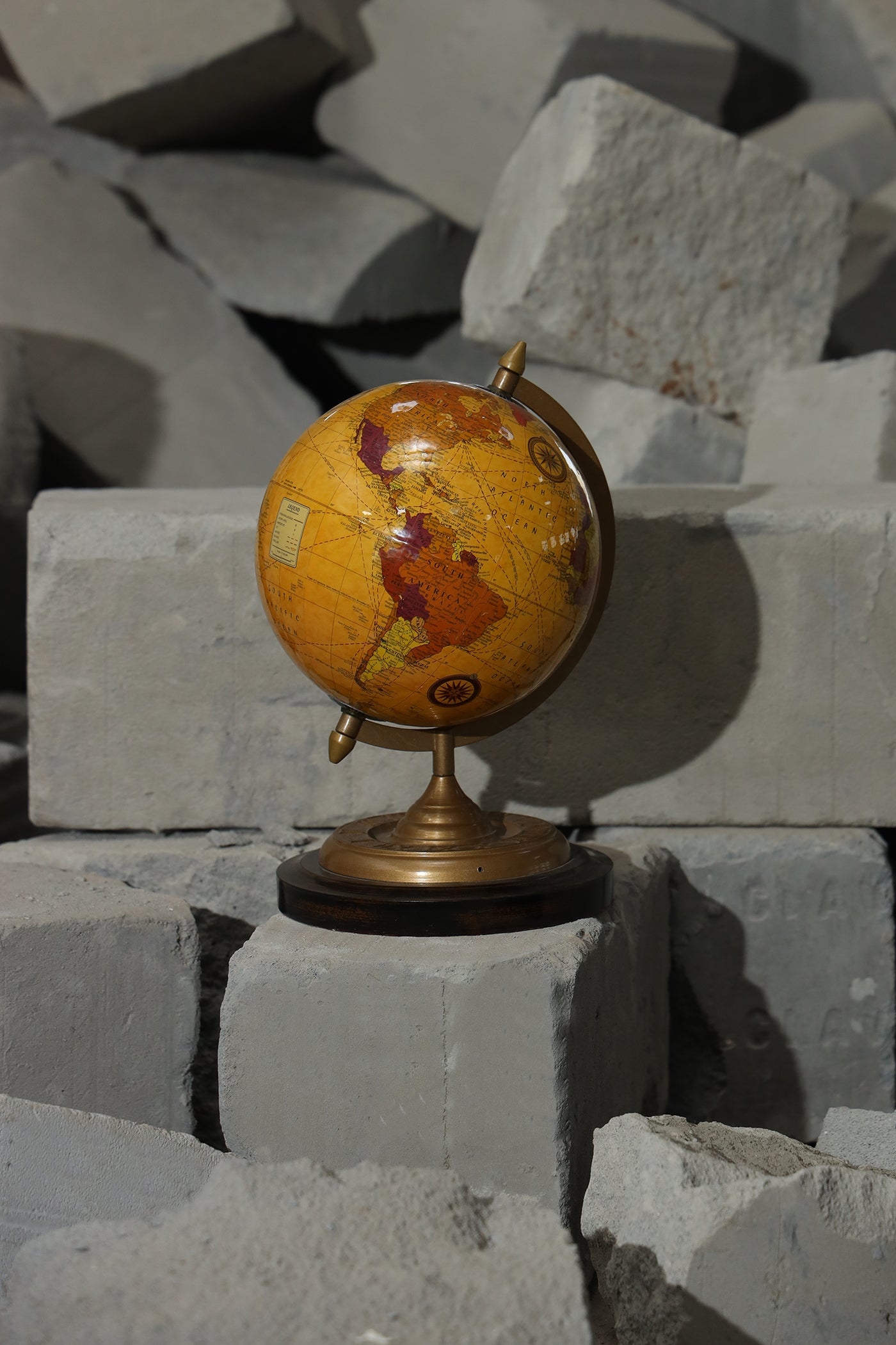 Globe Small