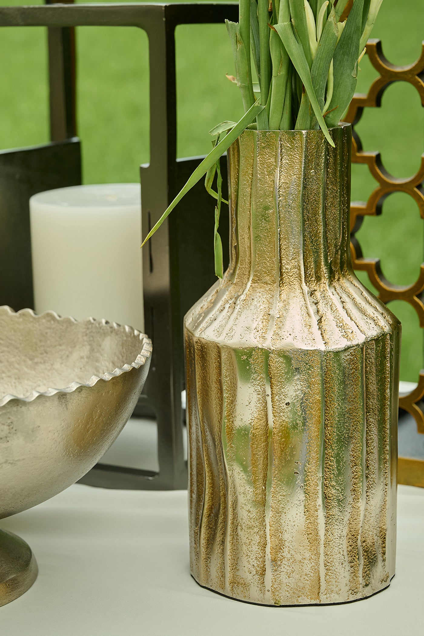 Cano Vase