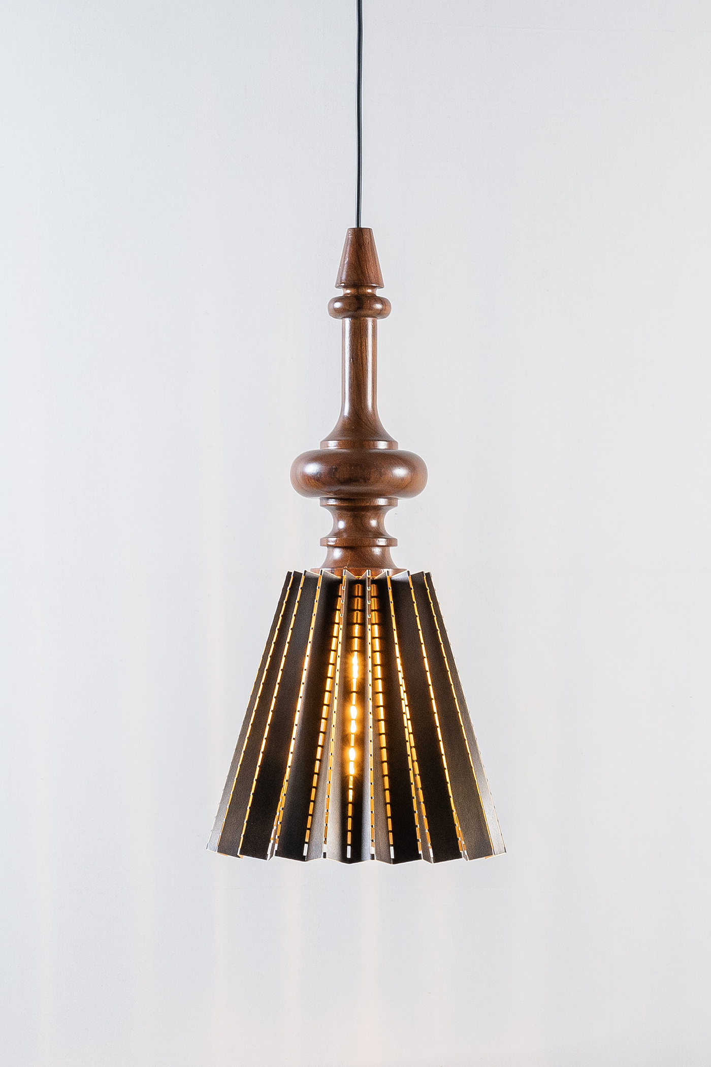 Surai Pendant Light
