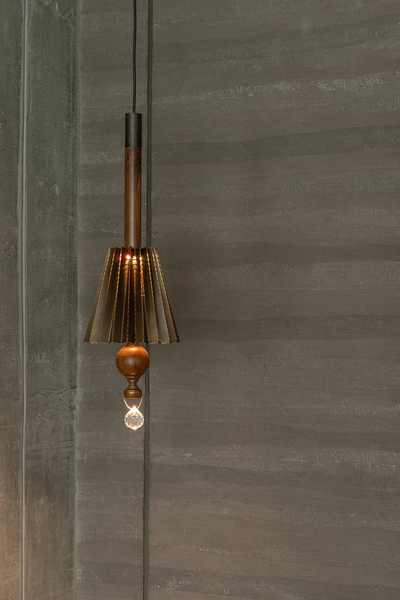 Crystal pendant light