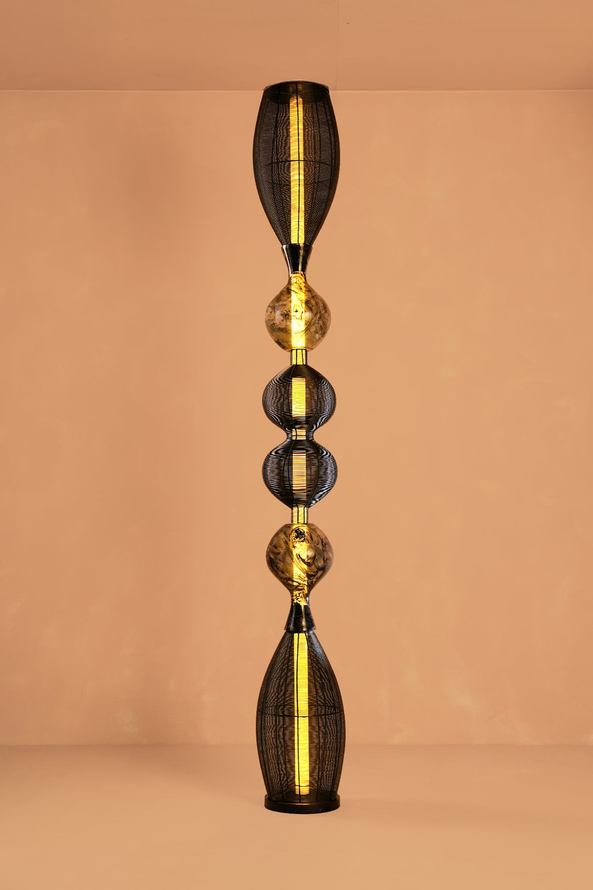 Notto Black Column Floor Lamp