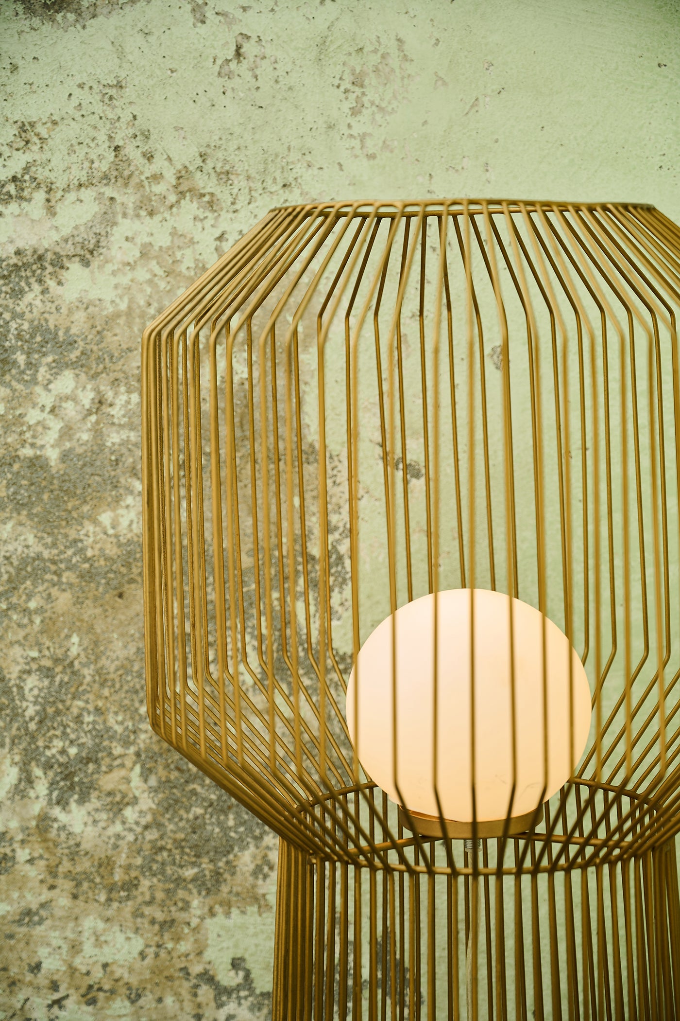 Disperse Floor Lamp