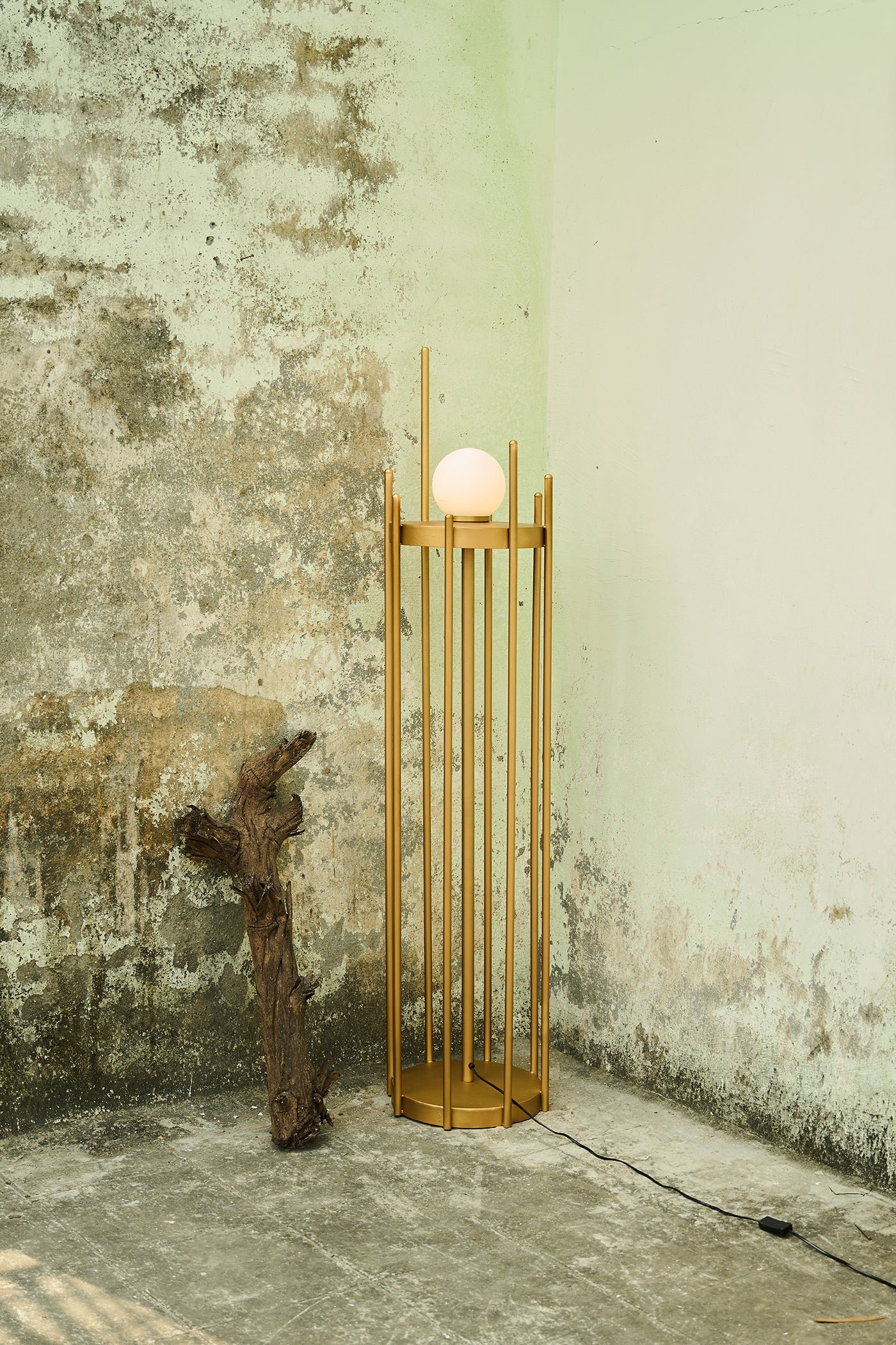 Disperse Floor Lamp