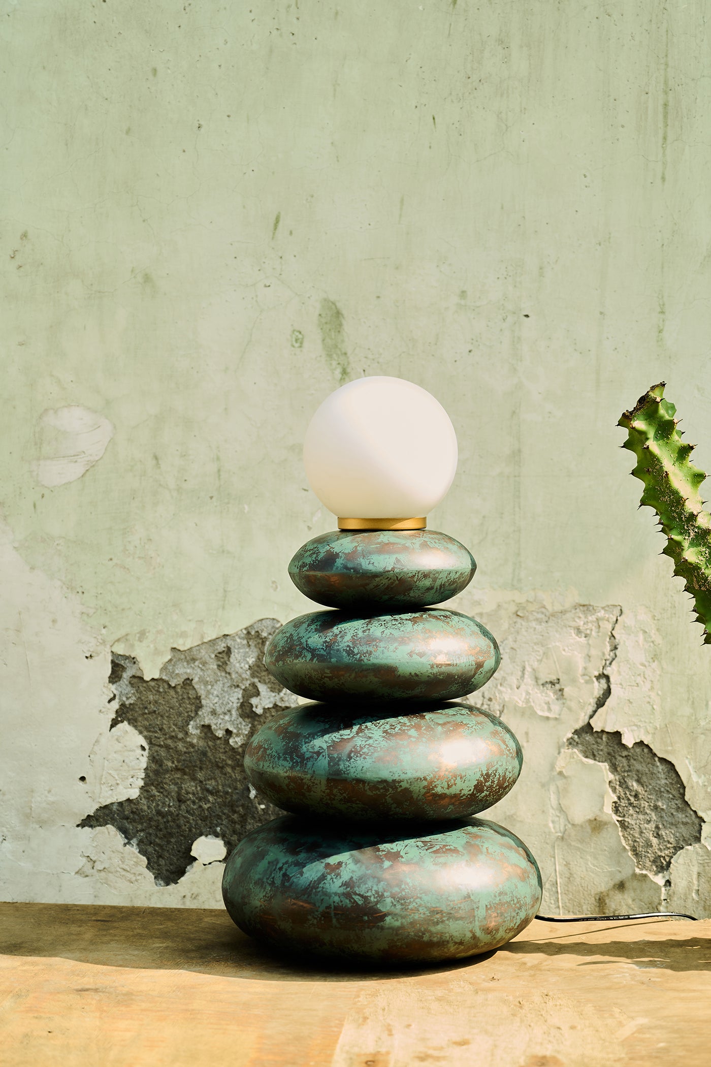 Echo Table Lamp