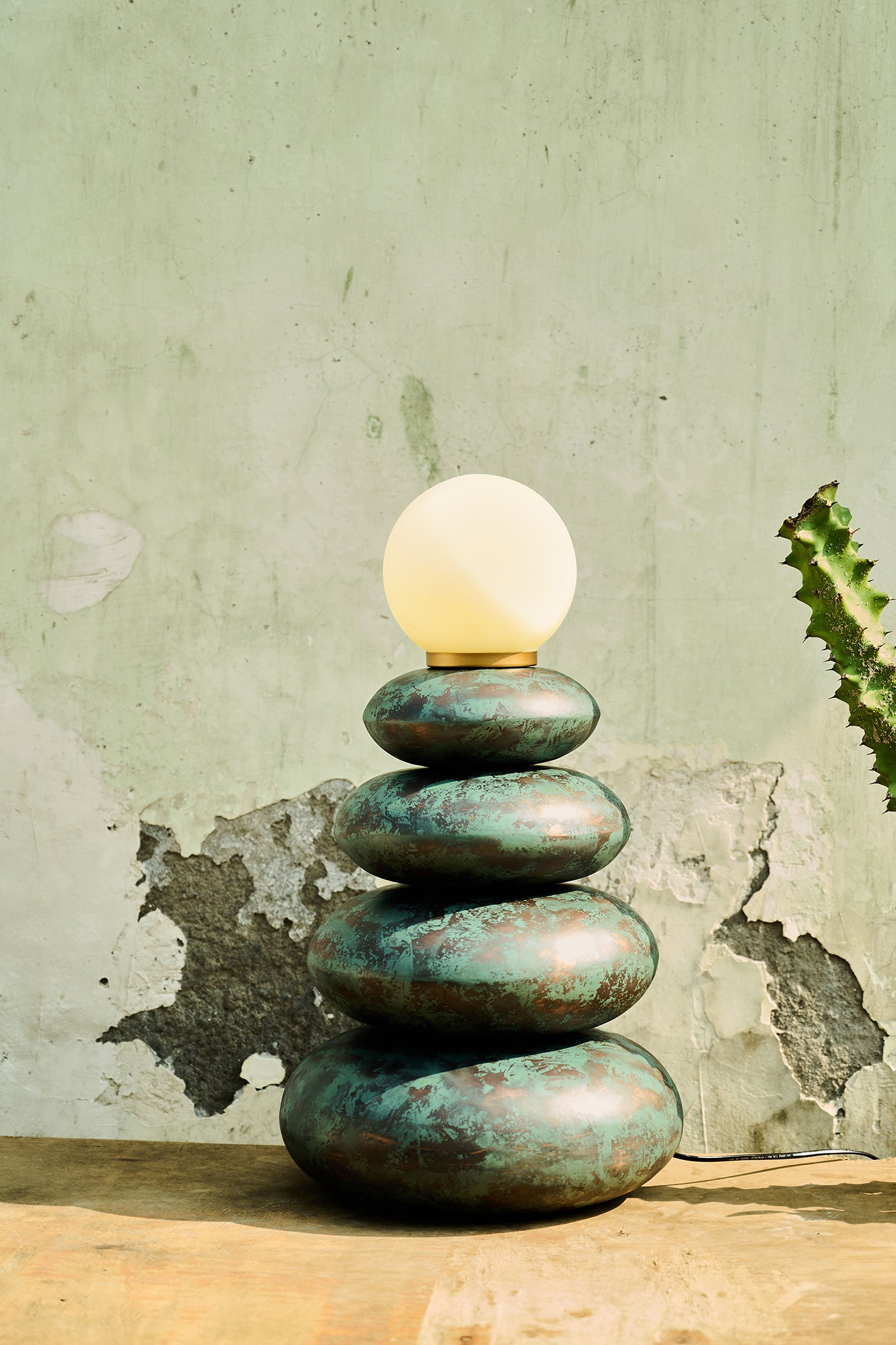 Echo Table Lamp