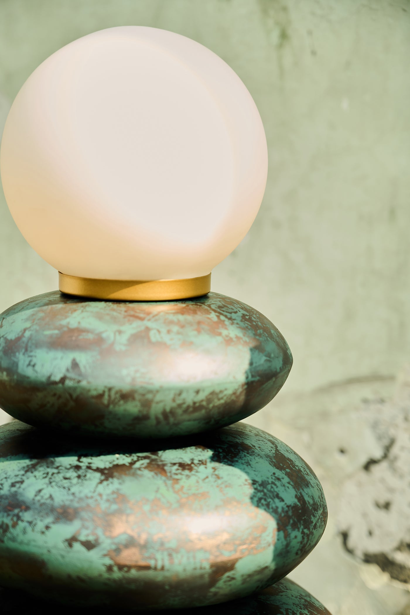 Echo Table Lamp