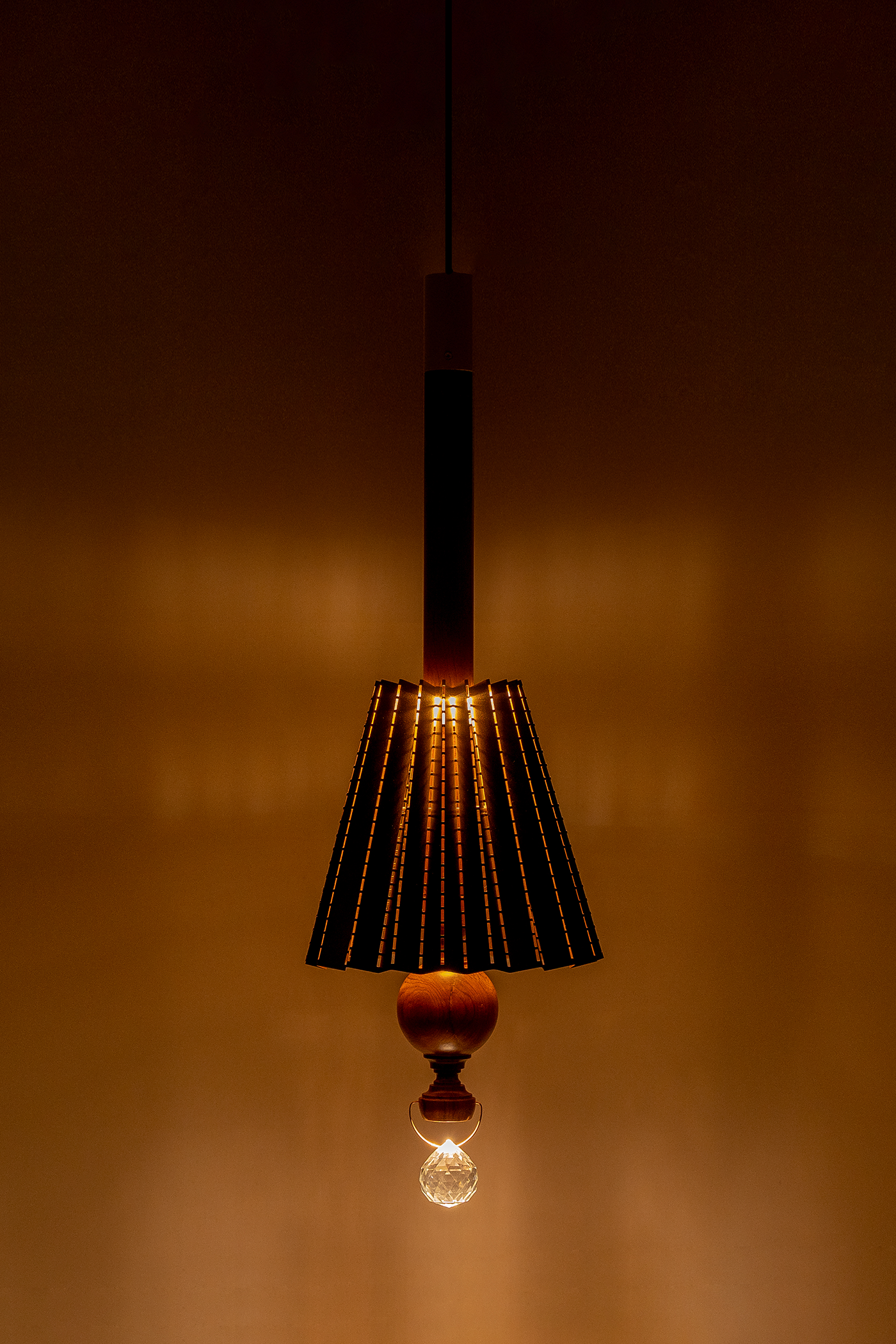 Crystal pendant light