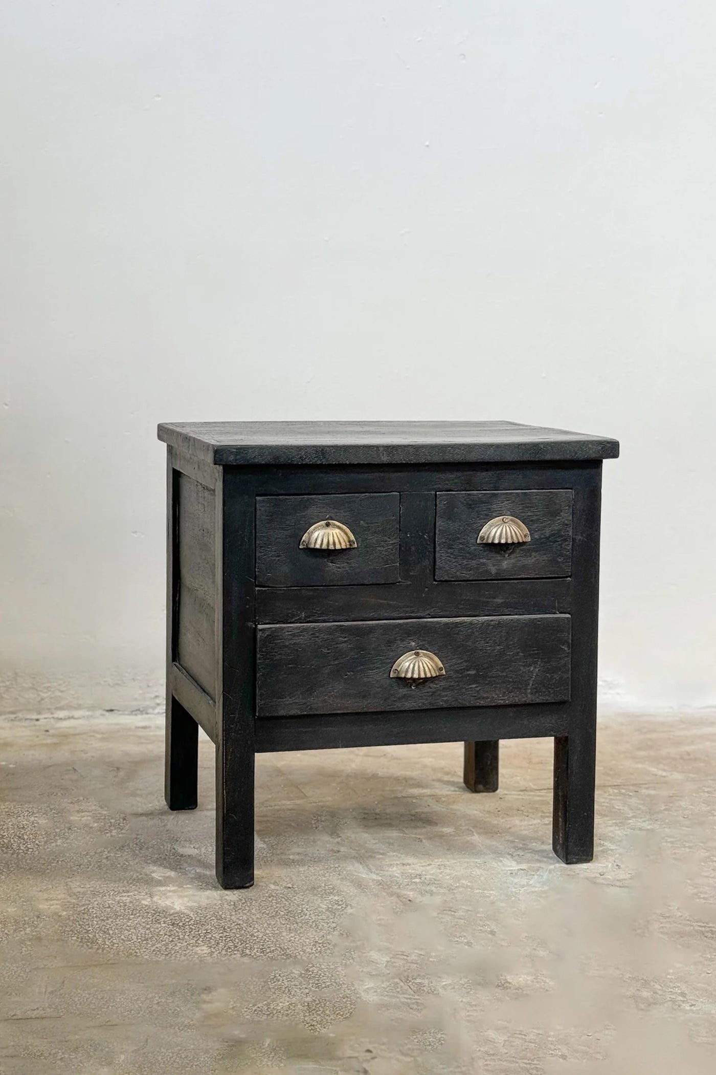 Alberto Bedside Table