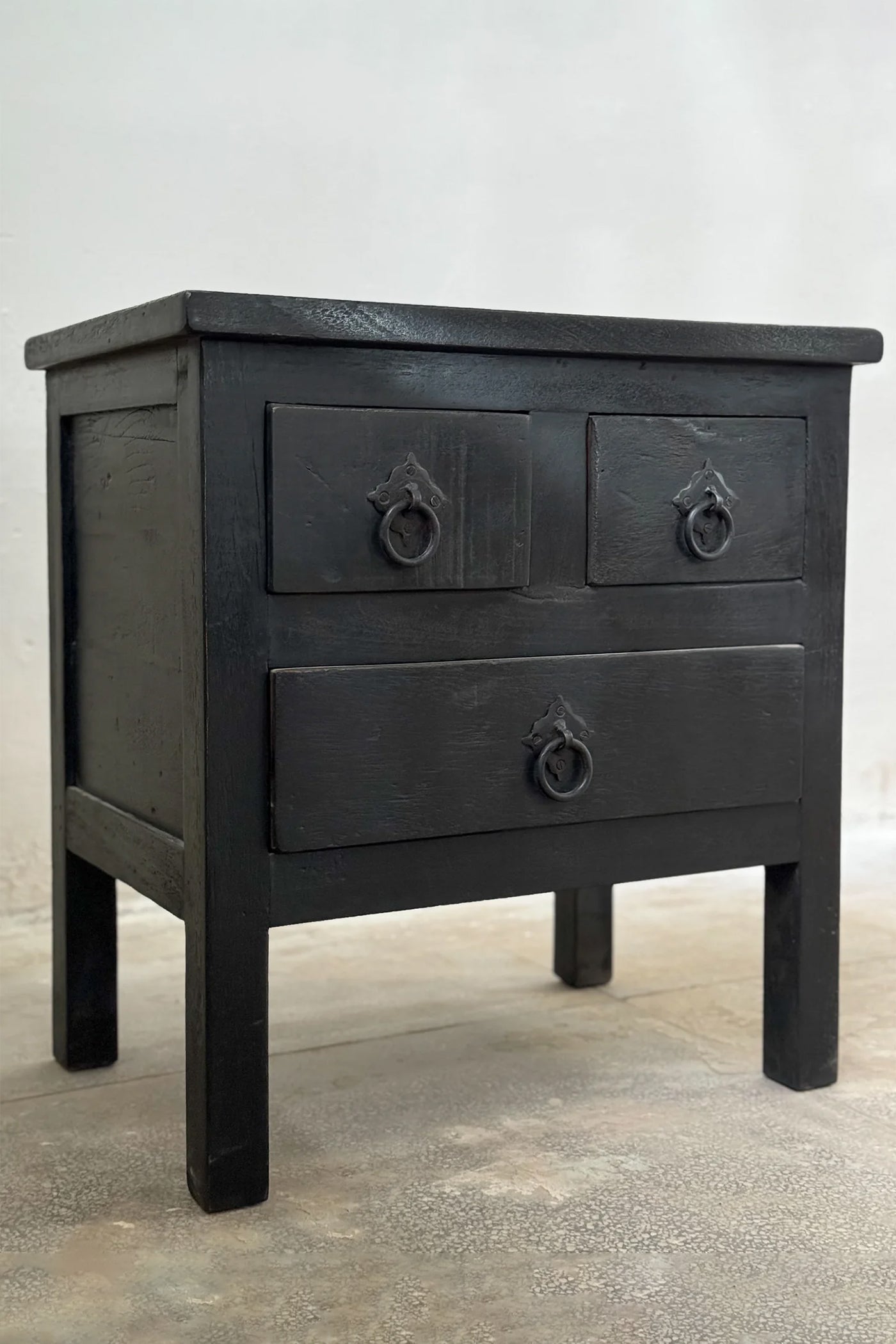 Alberto Bedside Table