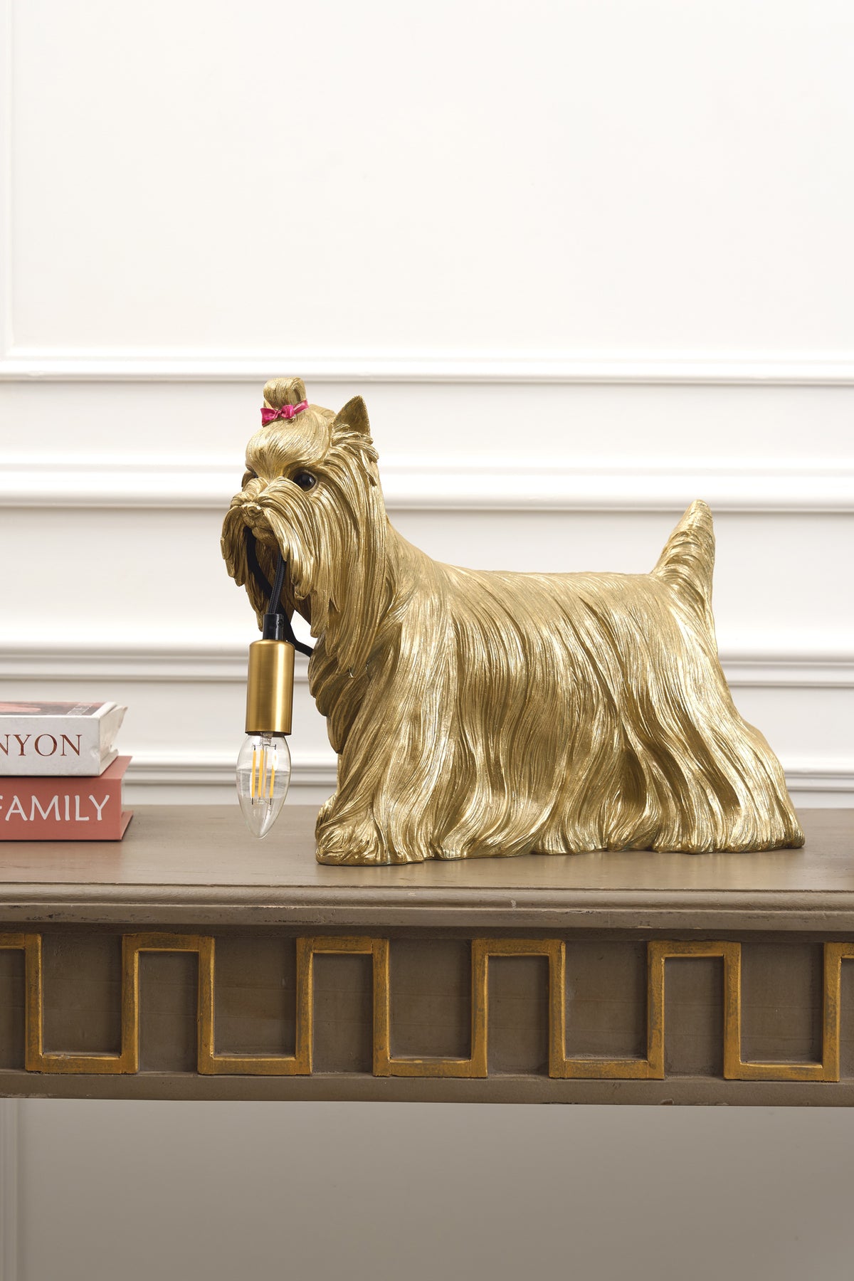 Daisy Resin Gold Table Lamp