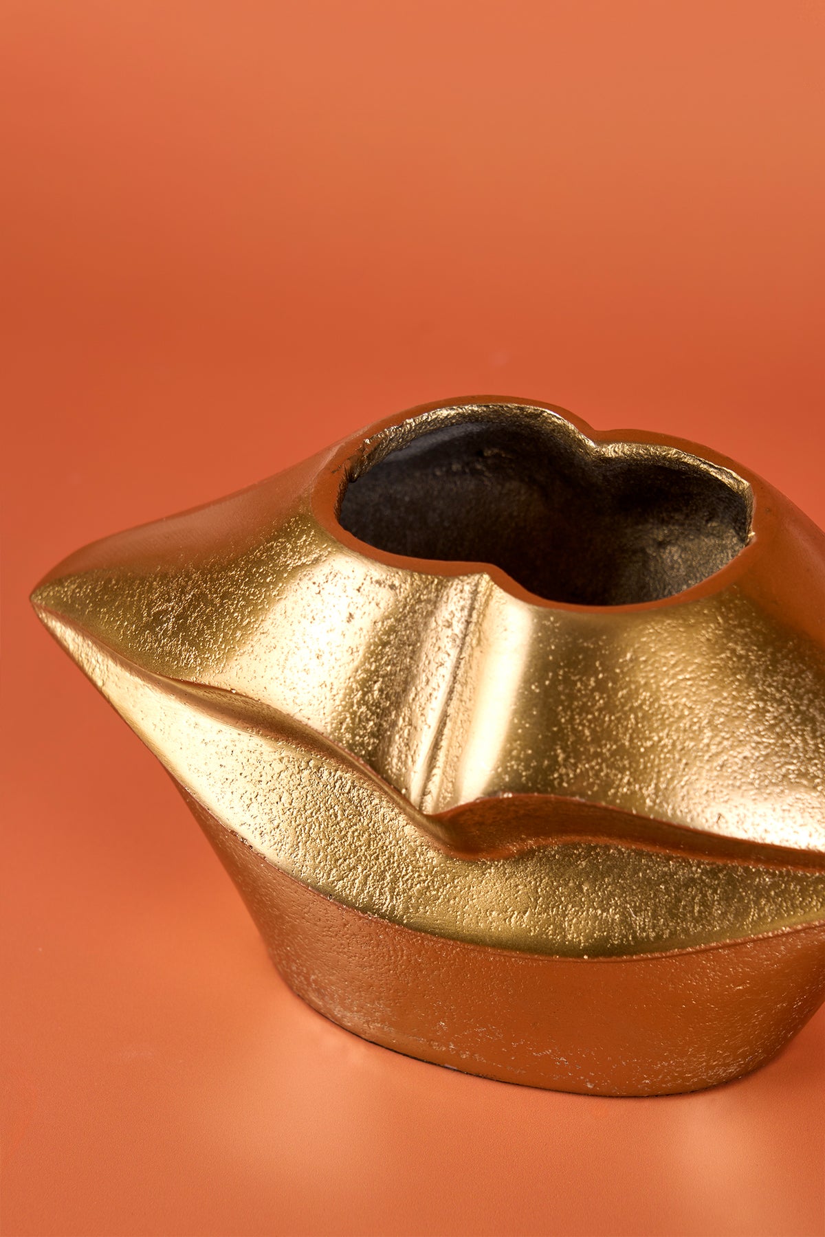 Golden Whisper Lips Ceramic Gold Vase