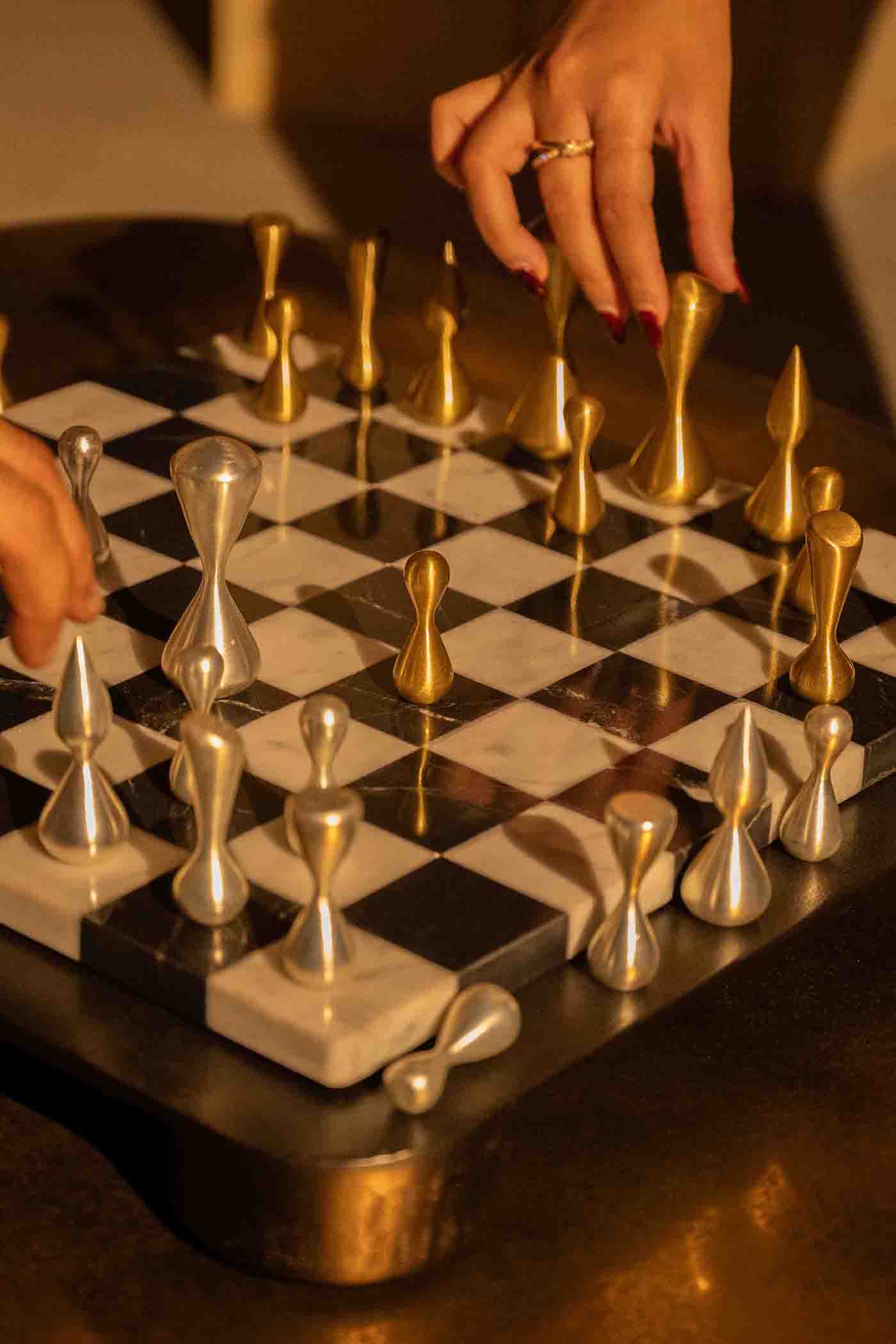 Chronos chess set