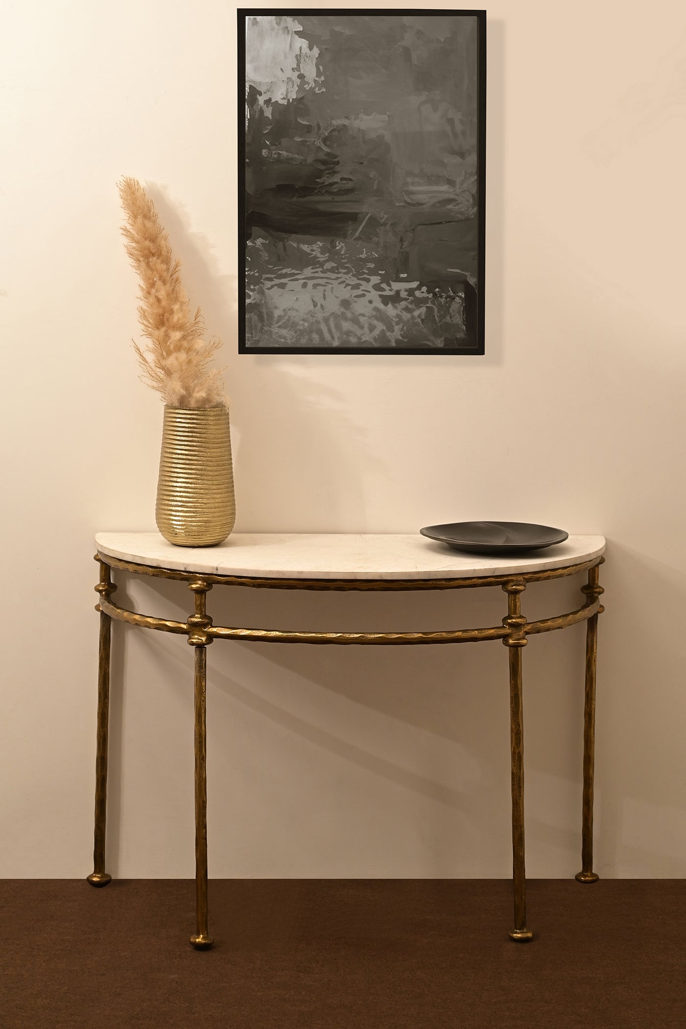 Jina
Console Table