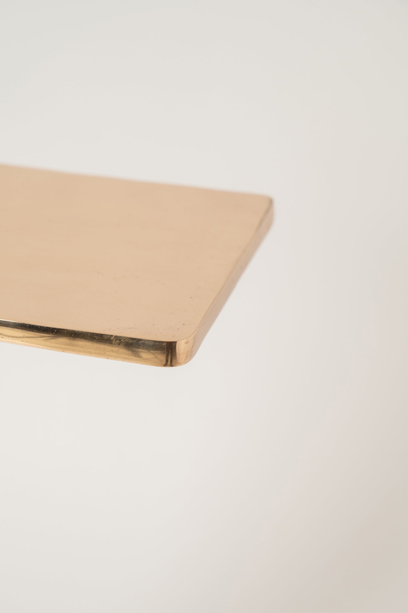 Saral
Side Table