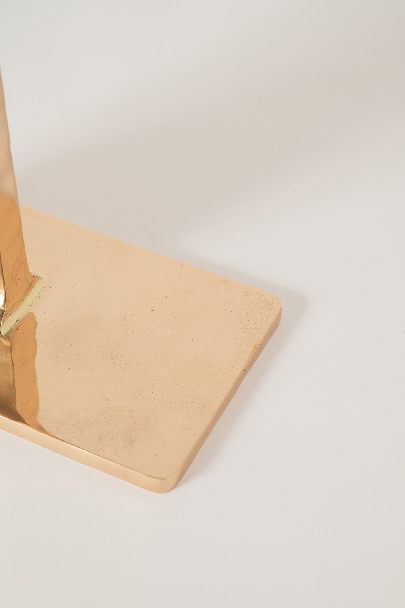 Saral
Side Table