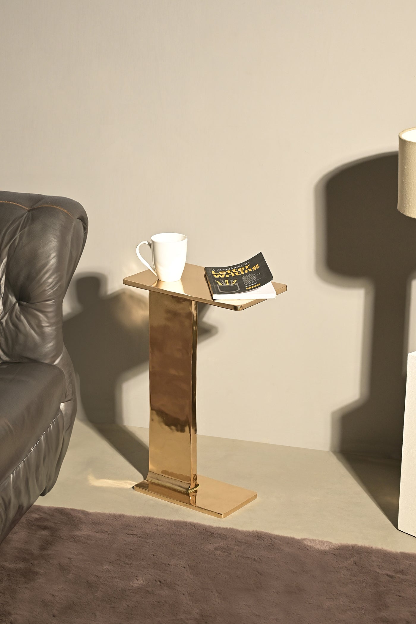 Saral
Side Table