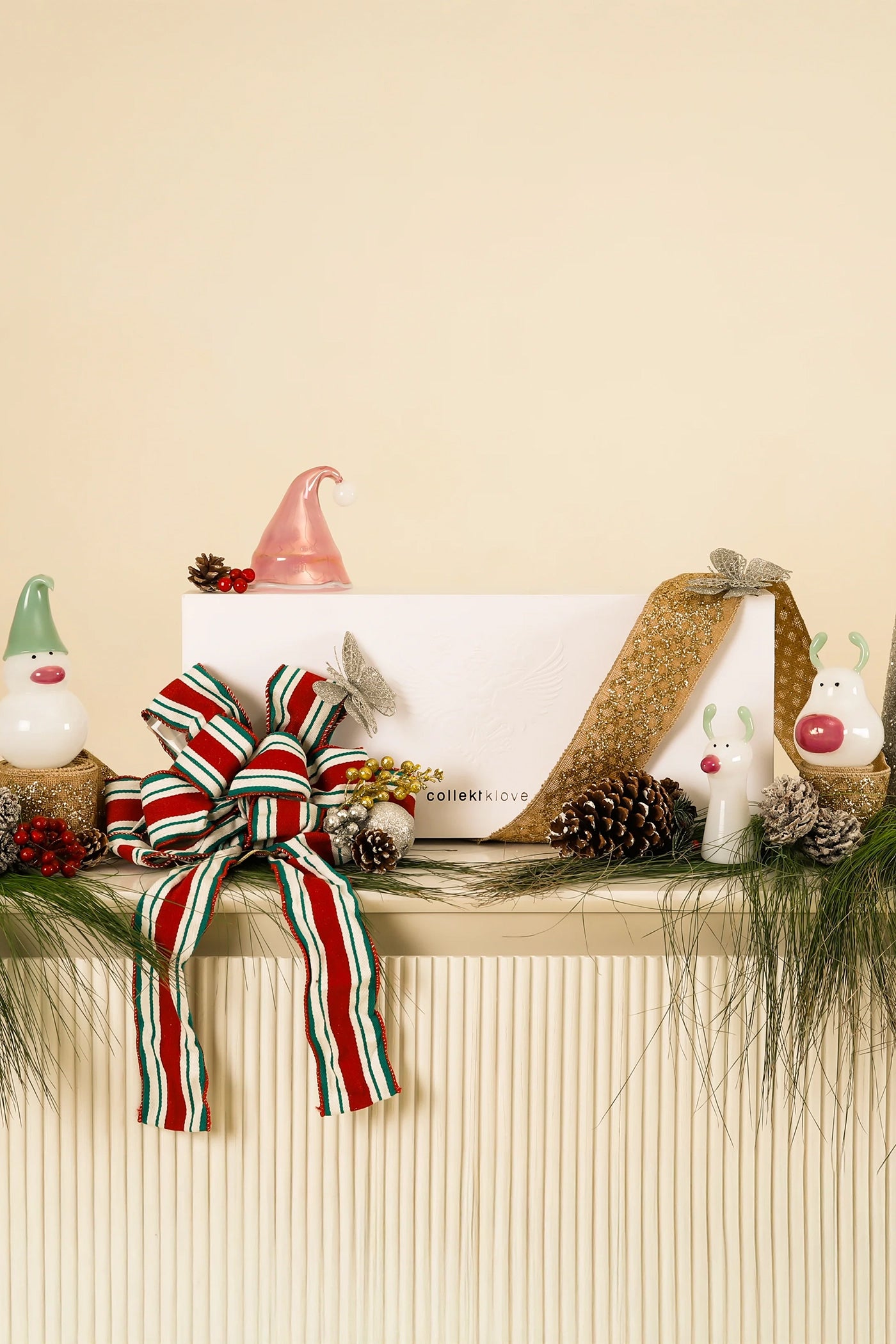 Christmas Ornaments Edit 2025 - Set of 4