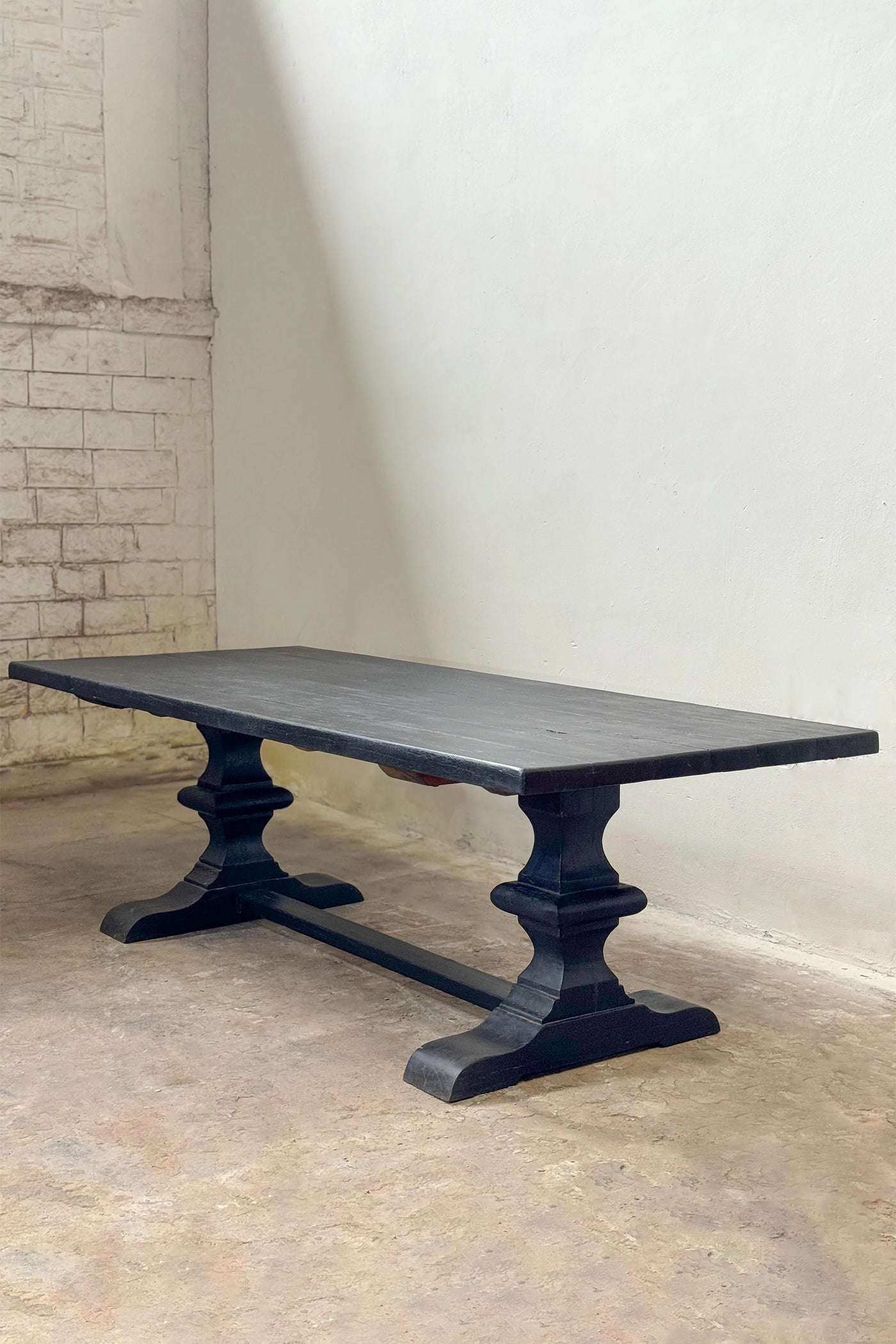 Edouard Dining Table