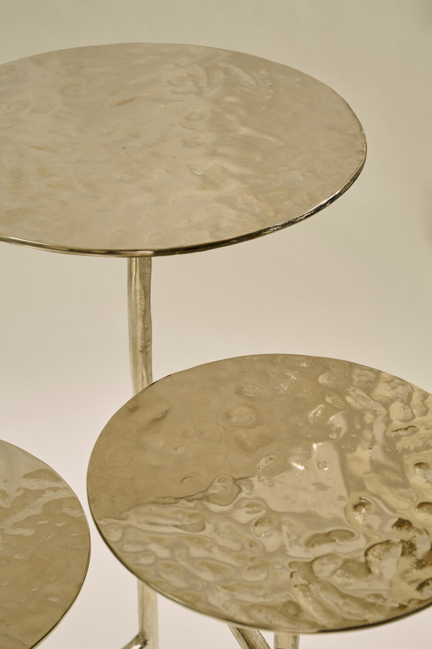Trillium table