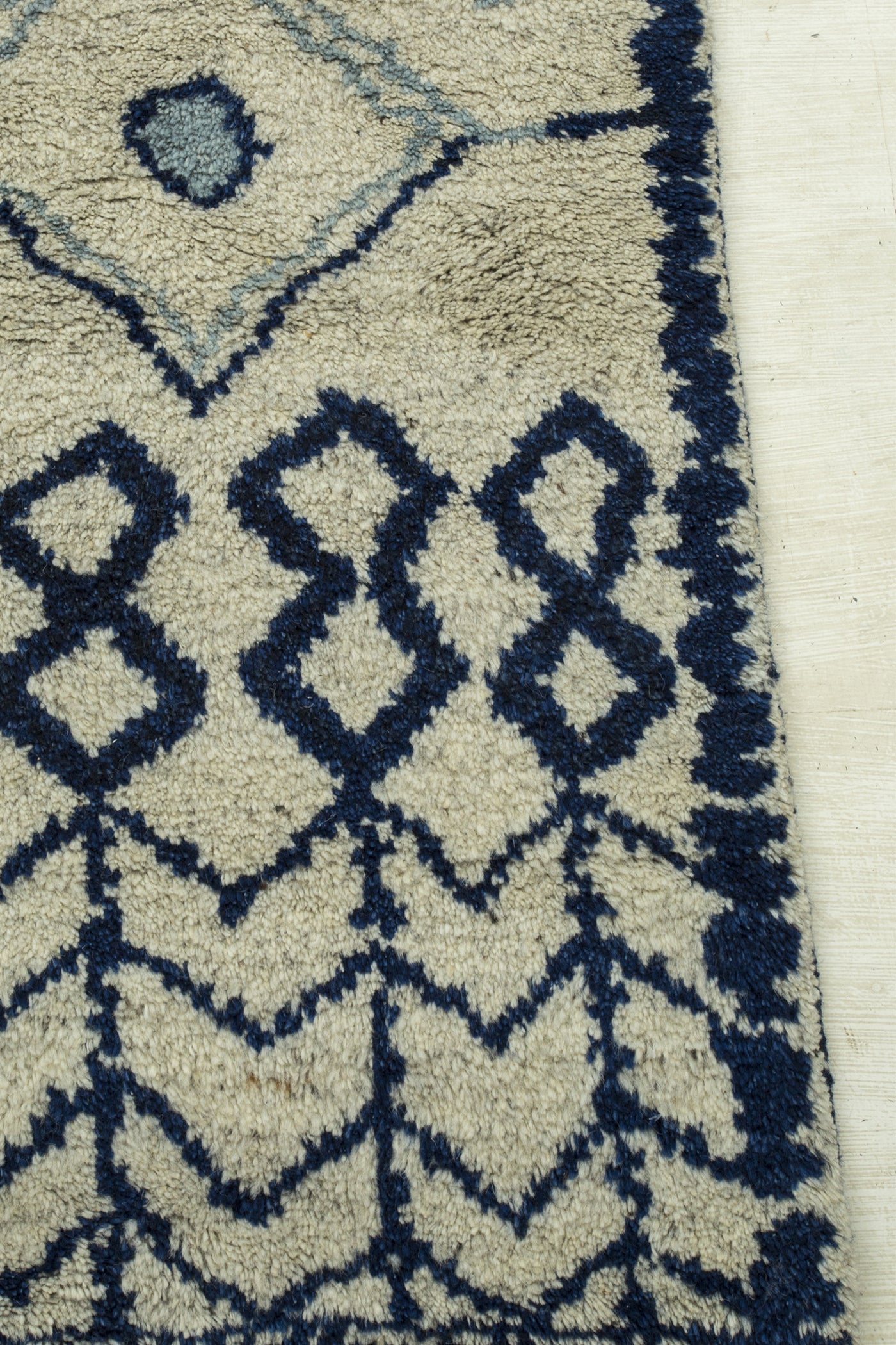 Jaipur Rugs Soft Moroccan Tribal 8X10 Feet Rug| Natural White & Twilight Blue Hand Knotted Rug Carpet For Living Room