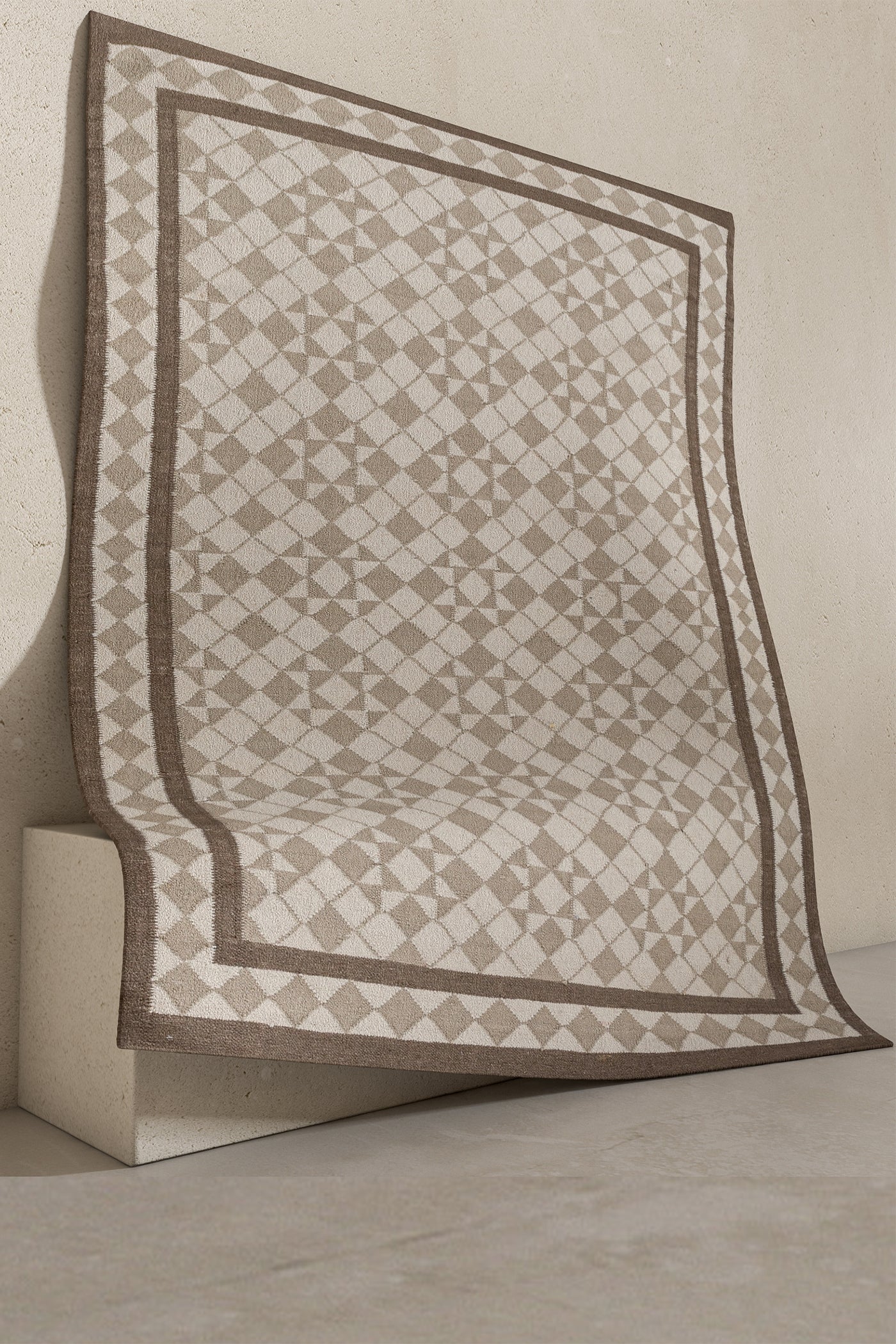 Jaipur Rugs Soft Geometric Lattice 5X8 Feet Rug| Undyed White & Lead Gray Hand Knotted Dhurrie Carpet For Living Room