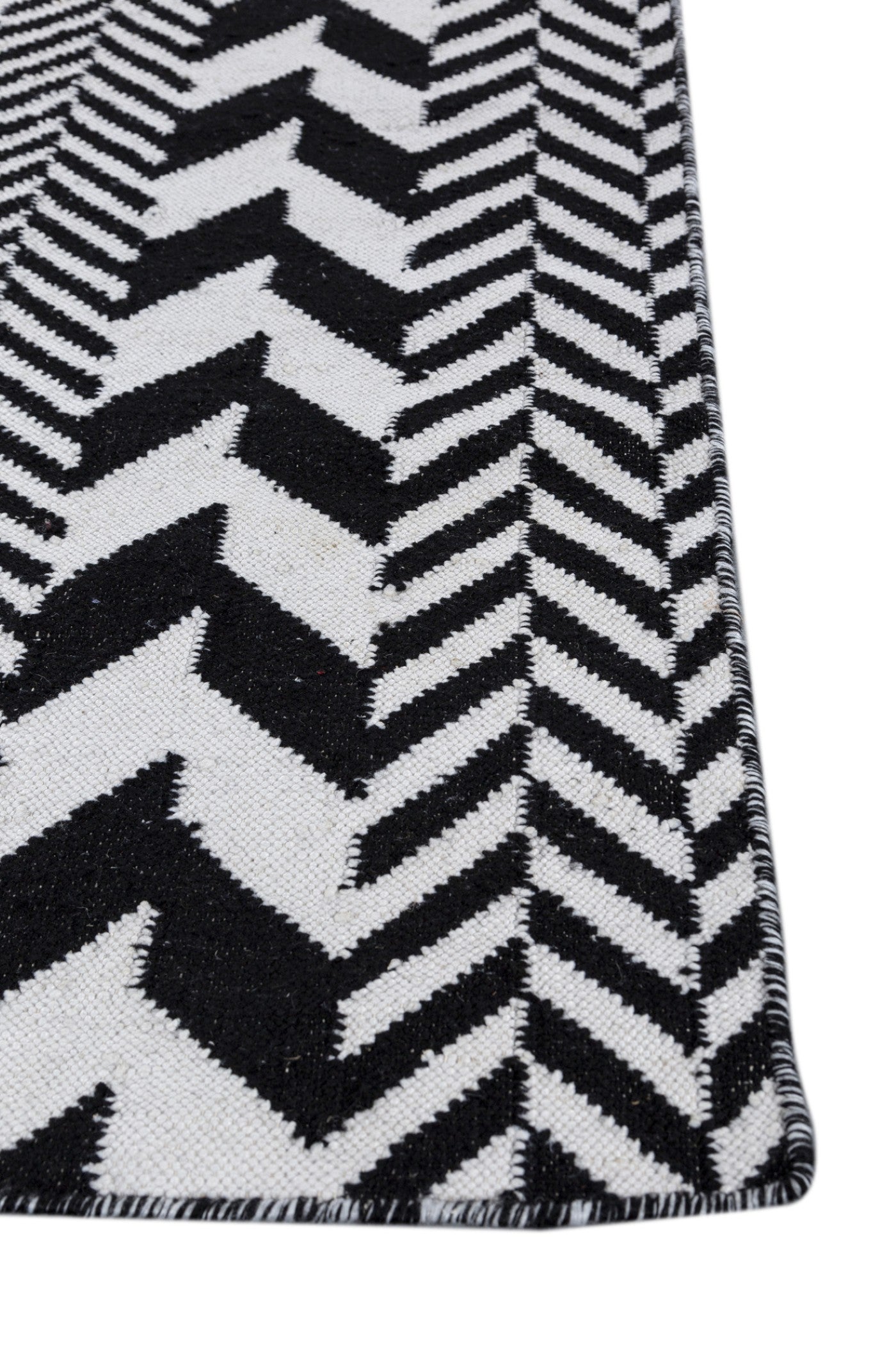 Jaipur Rugs Soft Interlocking Chevron 4X6 Feet Rug| Ebony & Undyed White Hand Knotted Dhurrie Carpet For Living Room