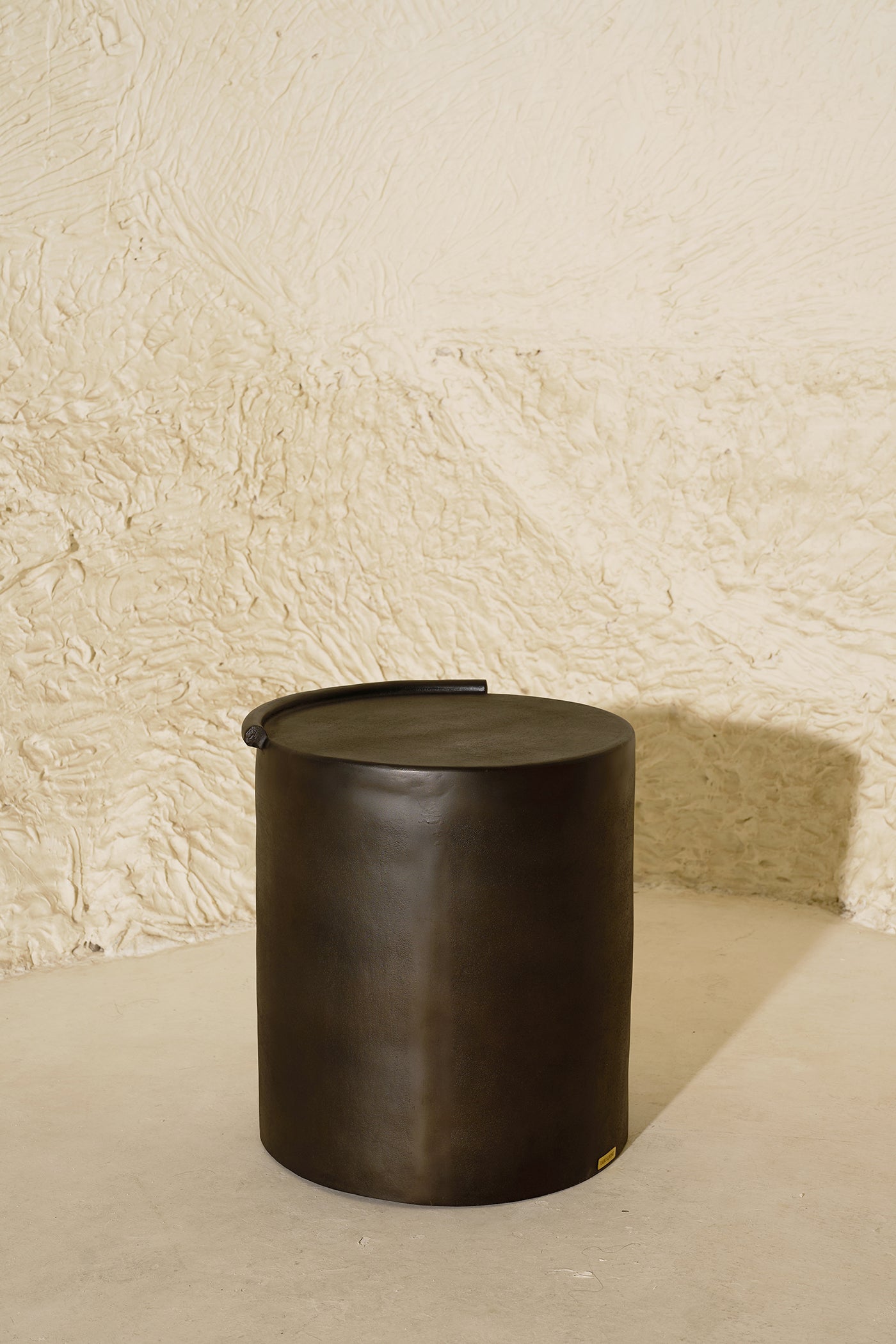 Lina
Side Table