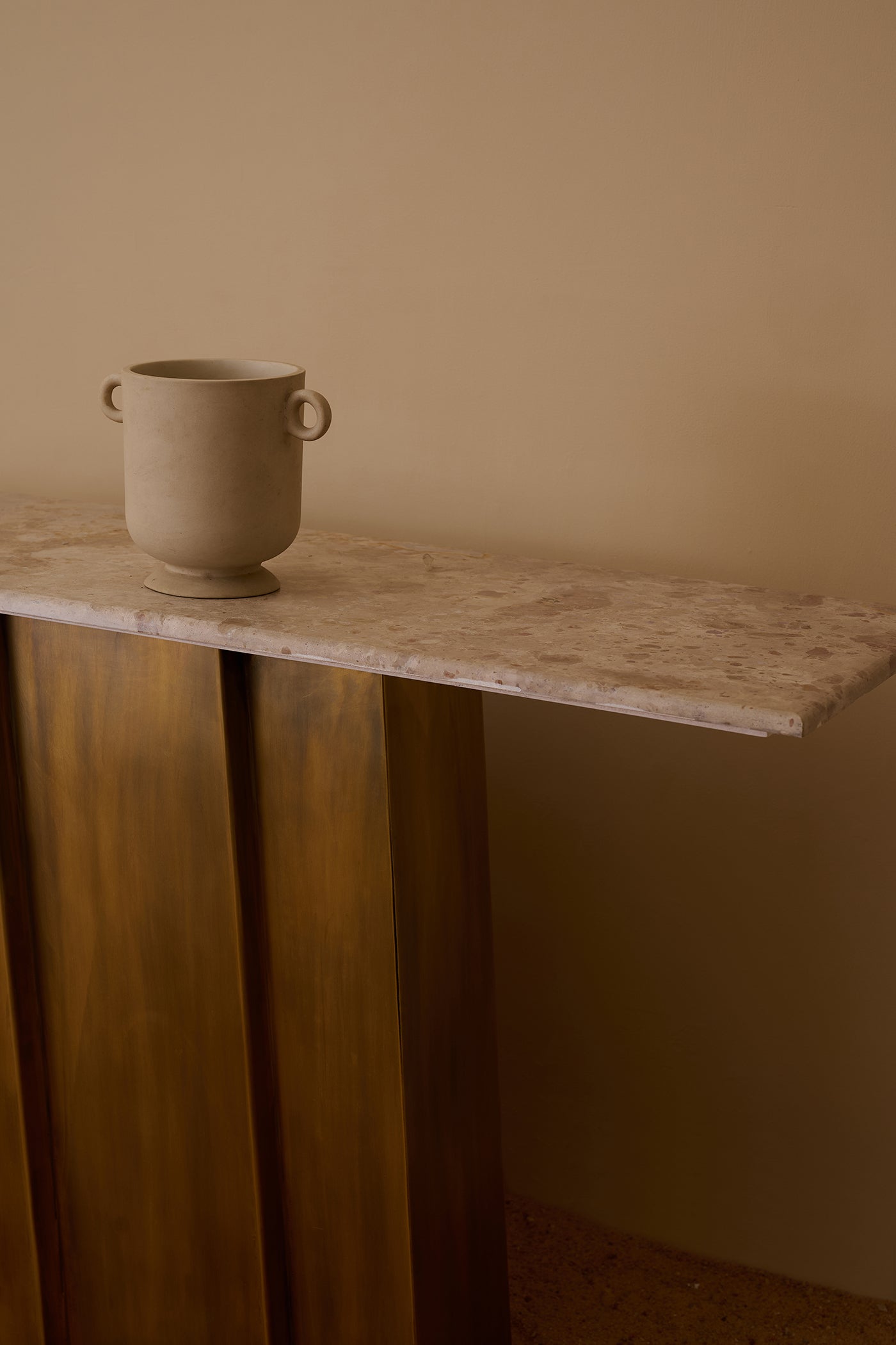 Dwar
Console Table