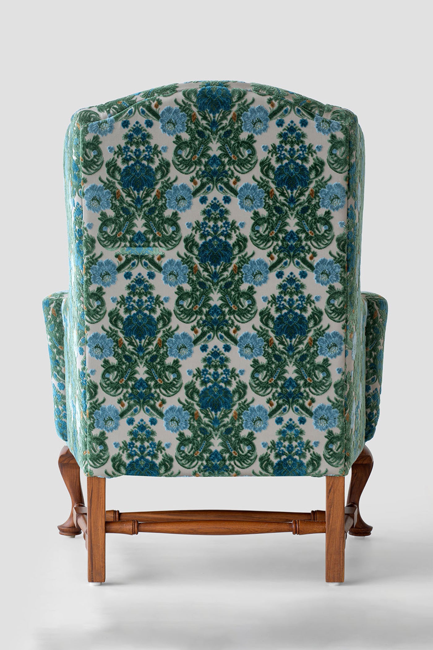 Queen Anne’S
Winged Armchair