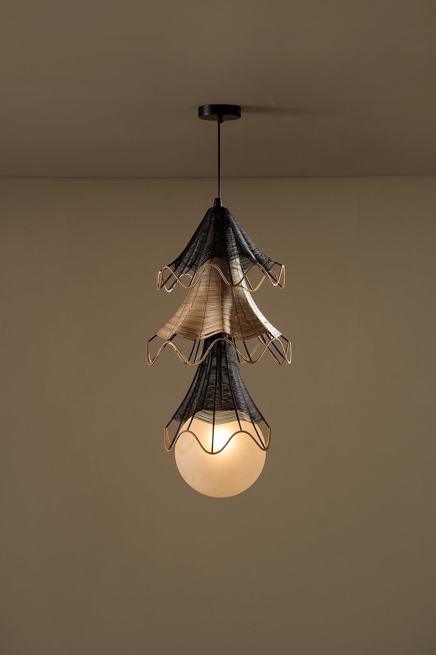 Lehar Cluster of 3 
Hanging Lamp