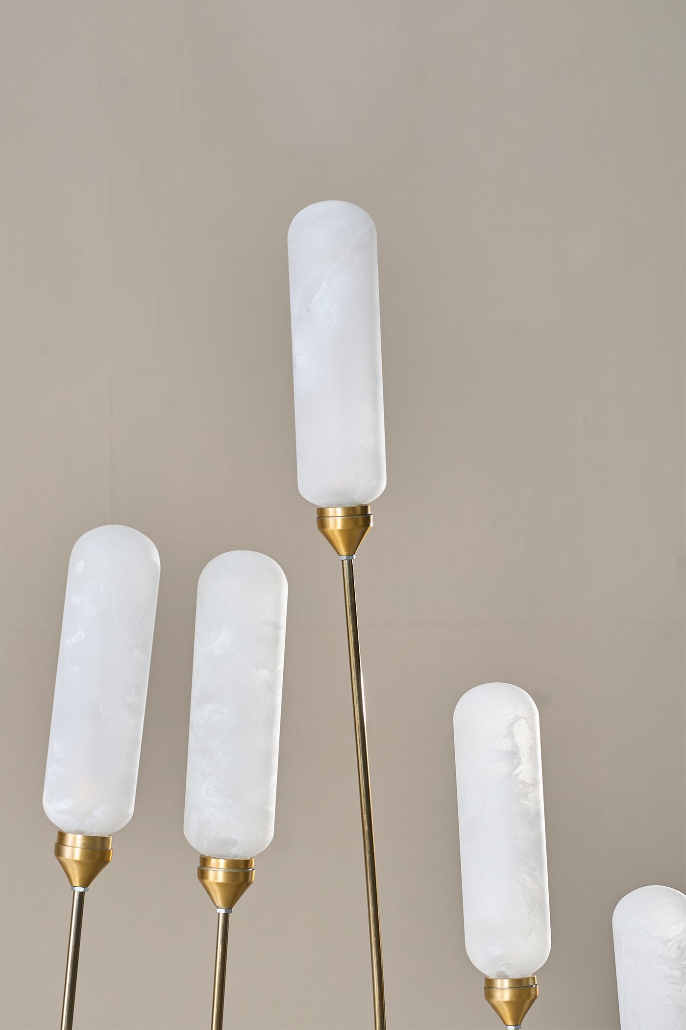 Kinara Outdoor
Floor Lamp
Gold and White