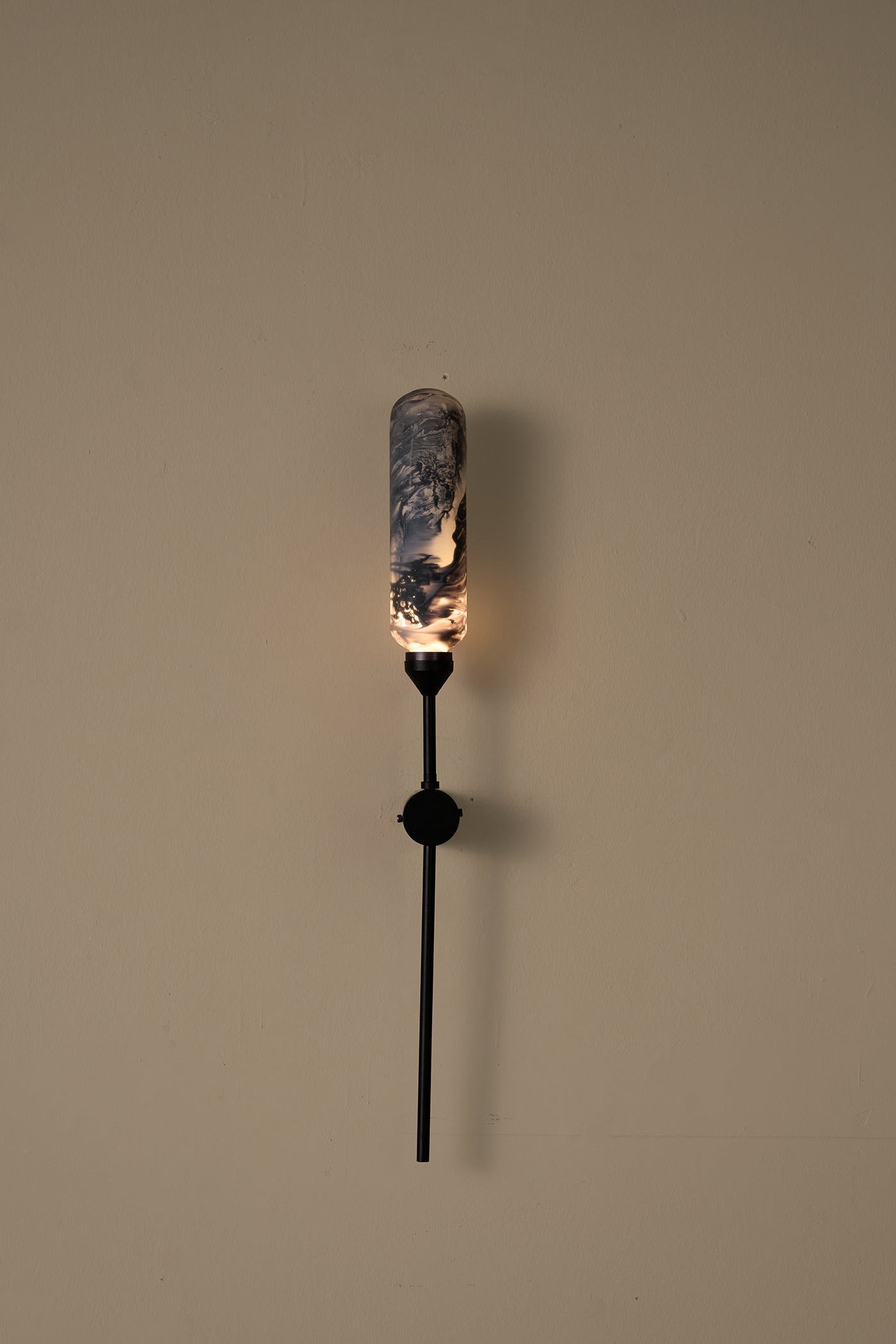 Kinara Oblong
Outdoor
Wall Lamp Black